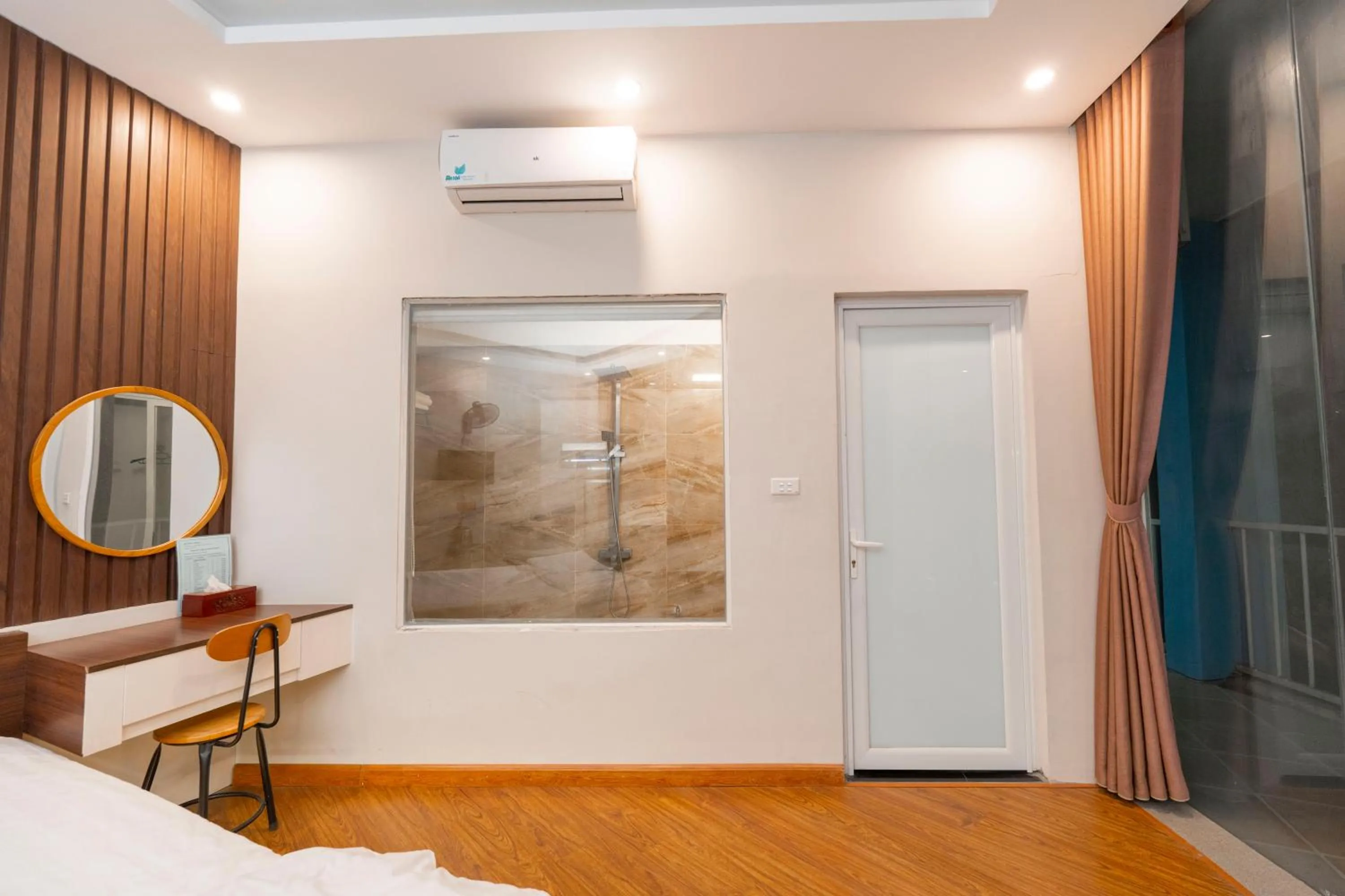 hair dresser, Bed in Biển Đông COMPLEX