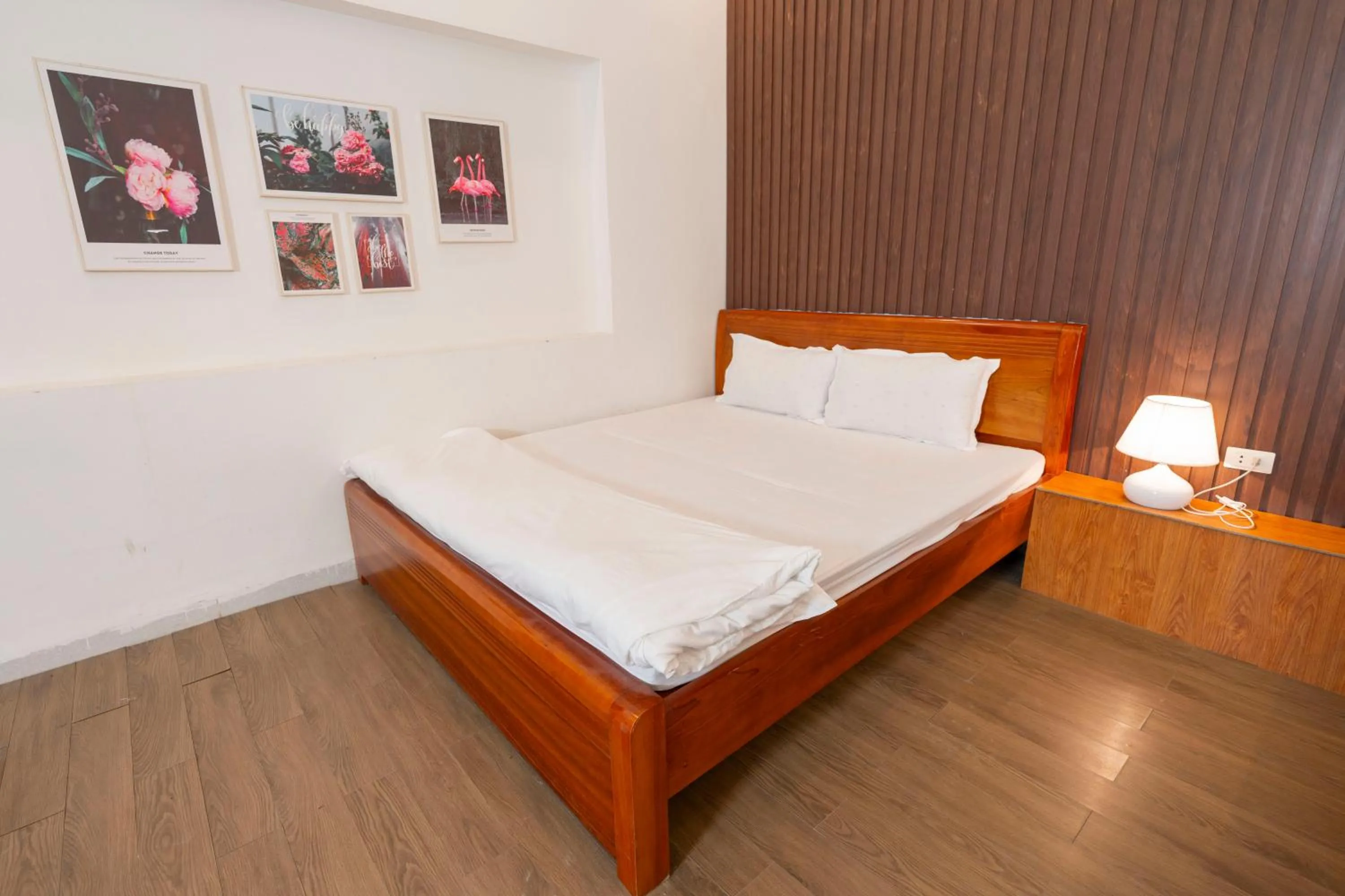 Bed in Biển Đông COMPLEX