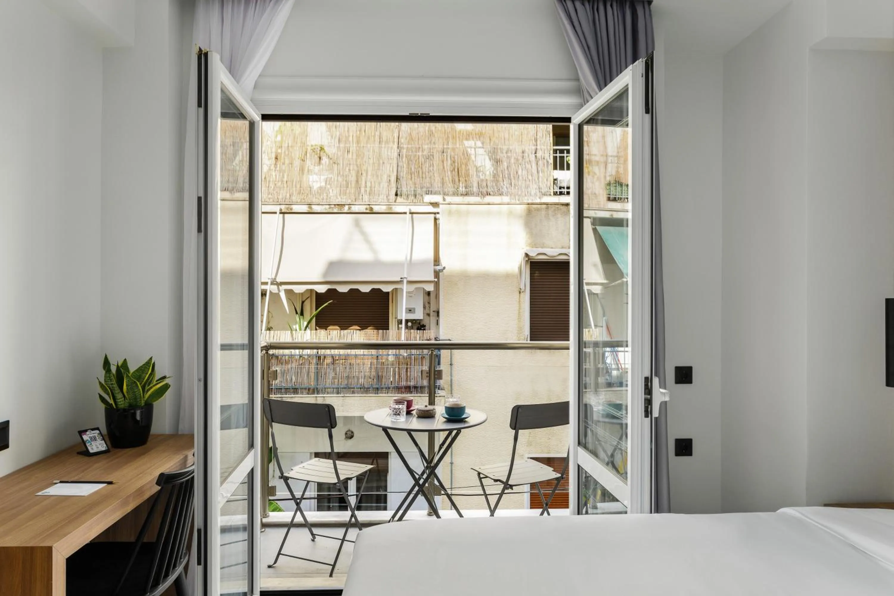 View (from property/room), Bed in The Q Hotel