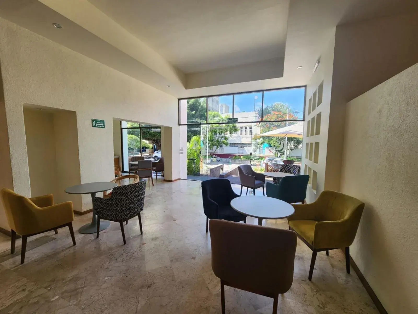 Dining area in Hotel Consulado Dining area in Hotel Consulado