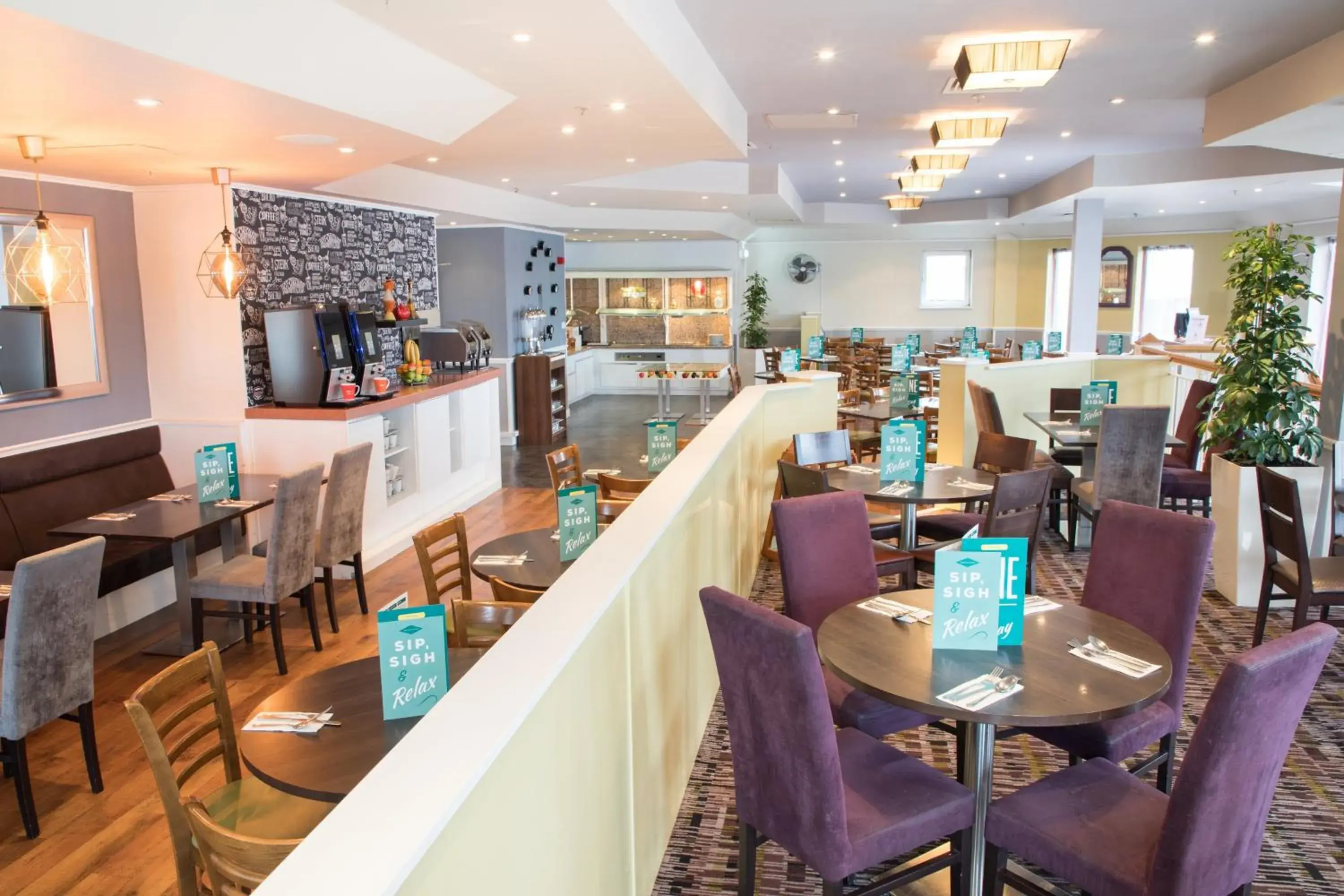 Restaurant/places to eat in Holiday Inn Slough Windsor by IHG Restaurant/places to eat in Holiday Inn Slough Windsor by IHG