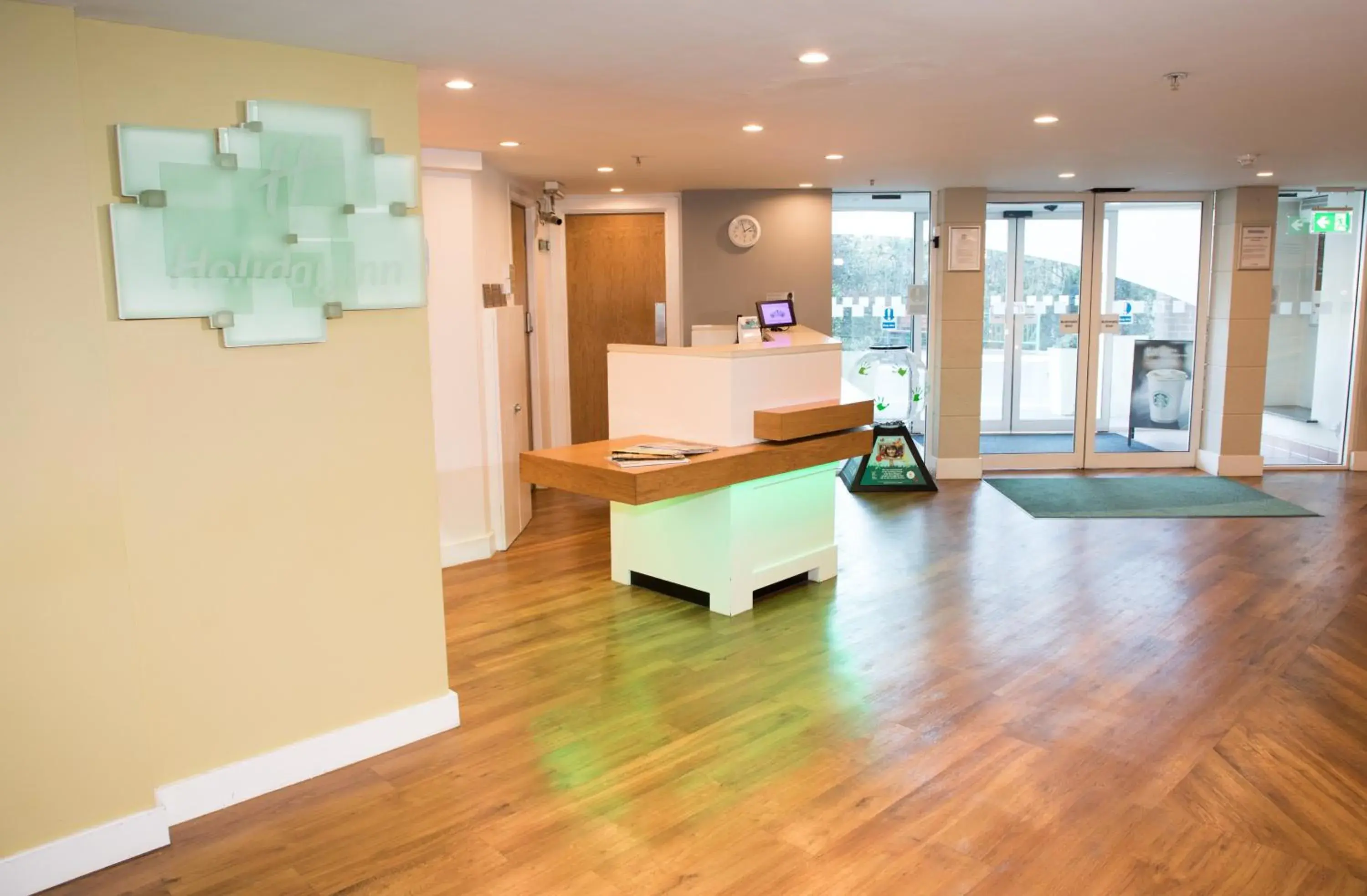 Property building in Holiday Inn Slough Windsor by IHG Property building in Holiday Inn Slough Windsor by IHG