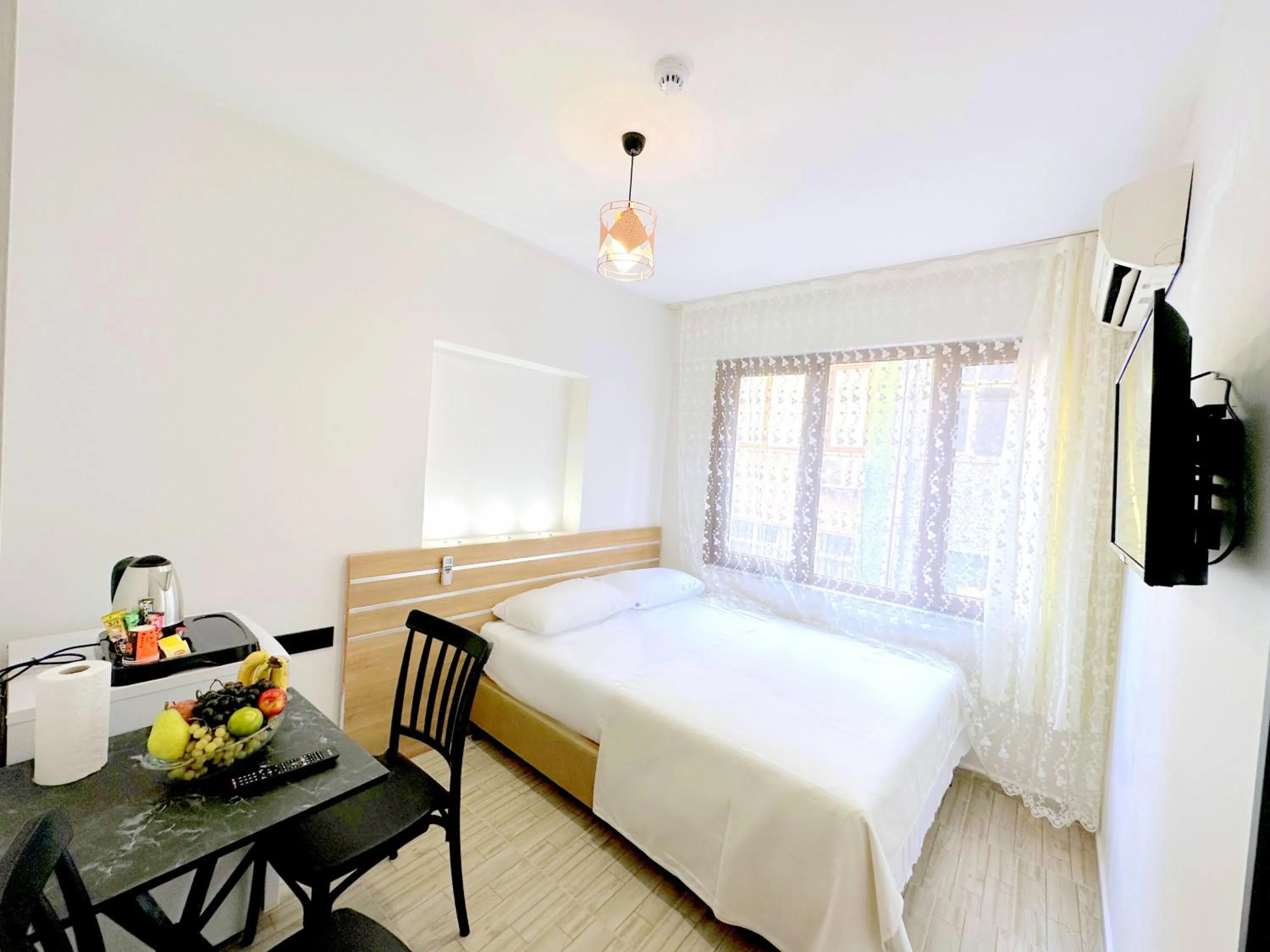 Photo of the whole room in Menesa Hotel