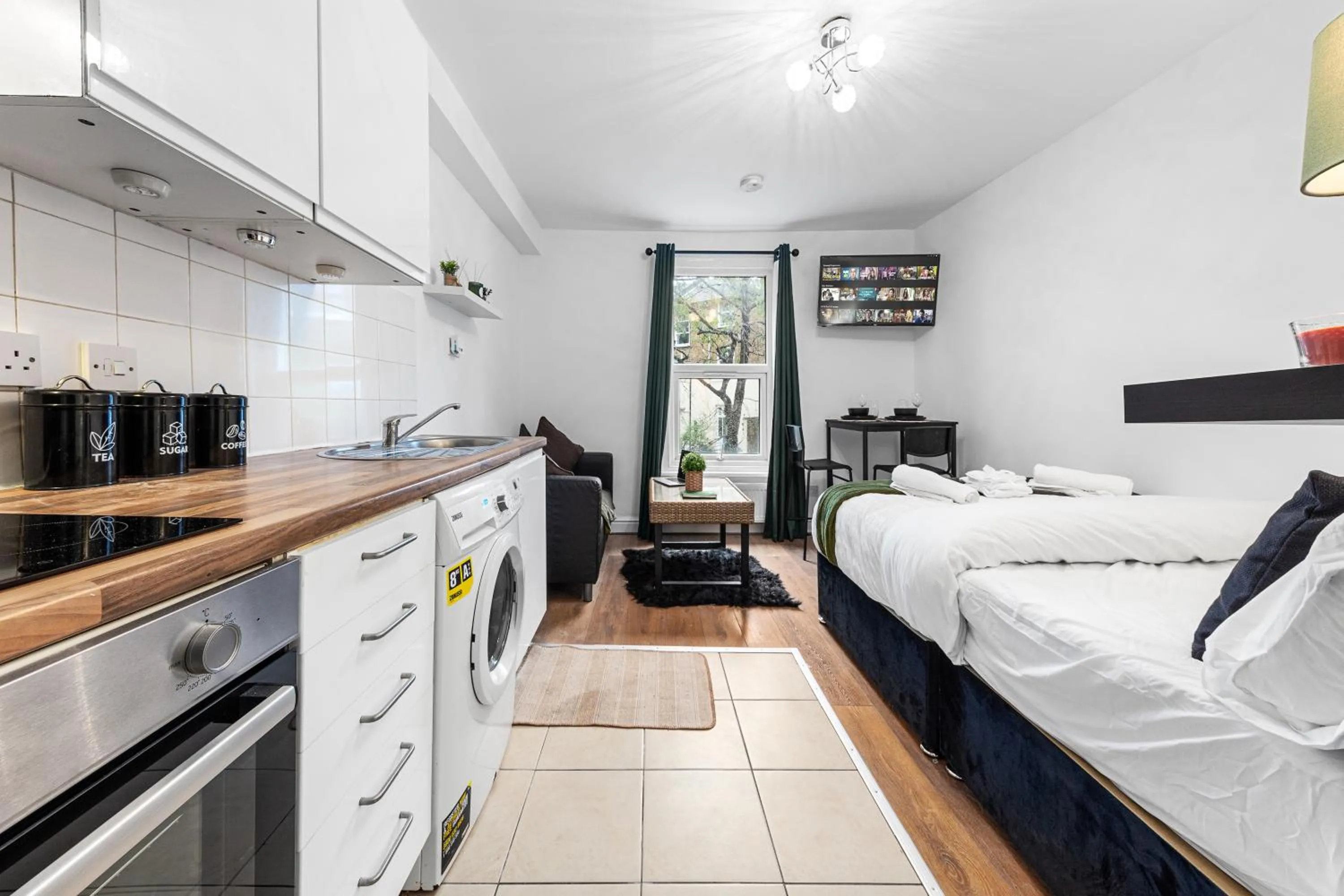 Stylish Brixton Studio, Perfect for Couples, Fast Wi-Fi