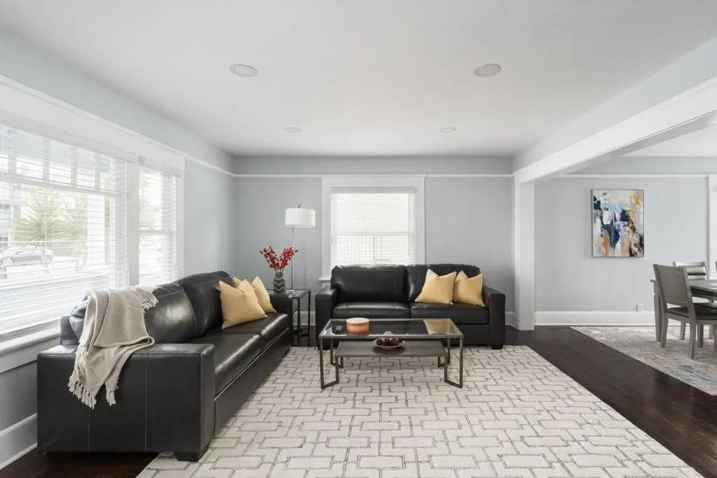 Bankers Hill Chic Roomy Home Near Airport
