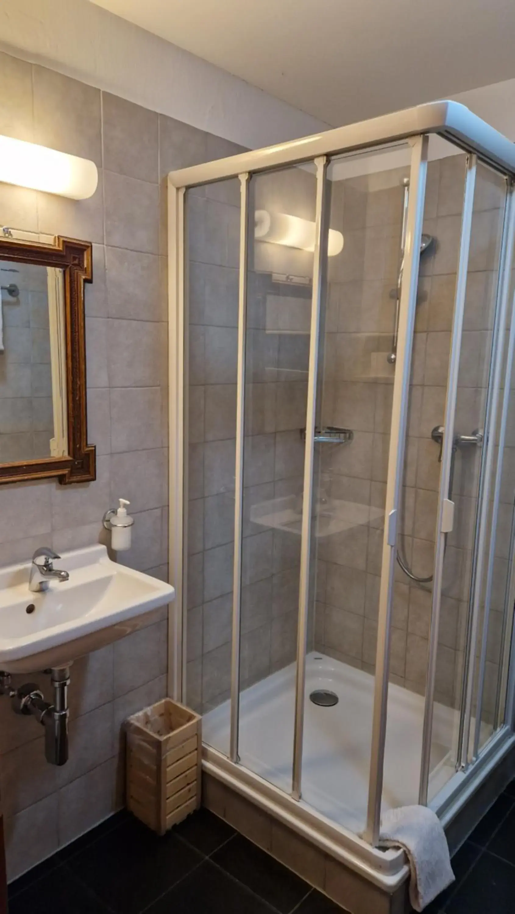 Double or Twin Room in Weisses Kreuz - Crusch Alva Double or Twin Room in Weisses Kreuz - Crusch Alva