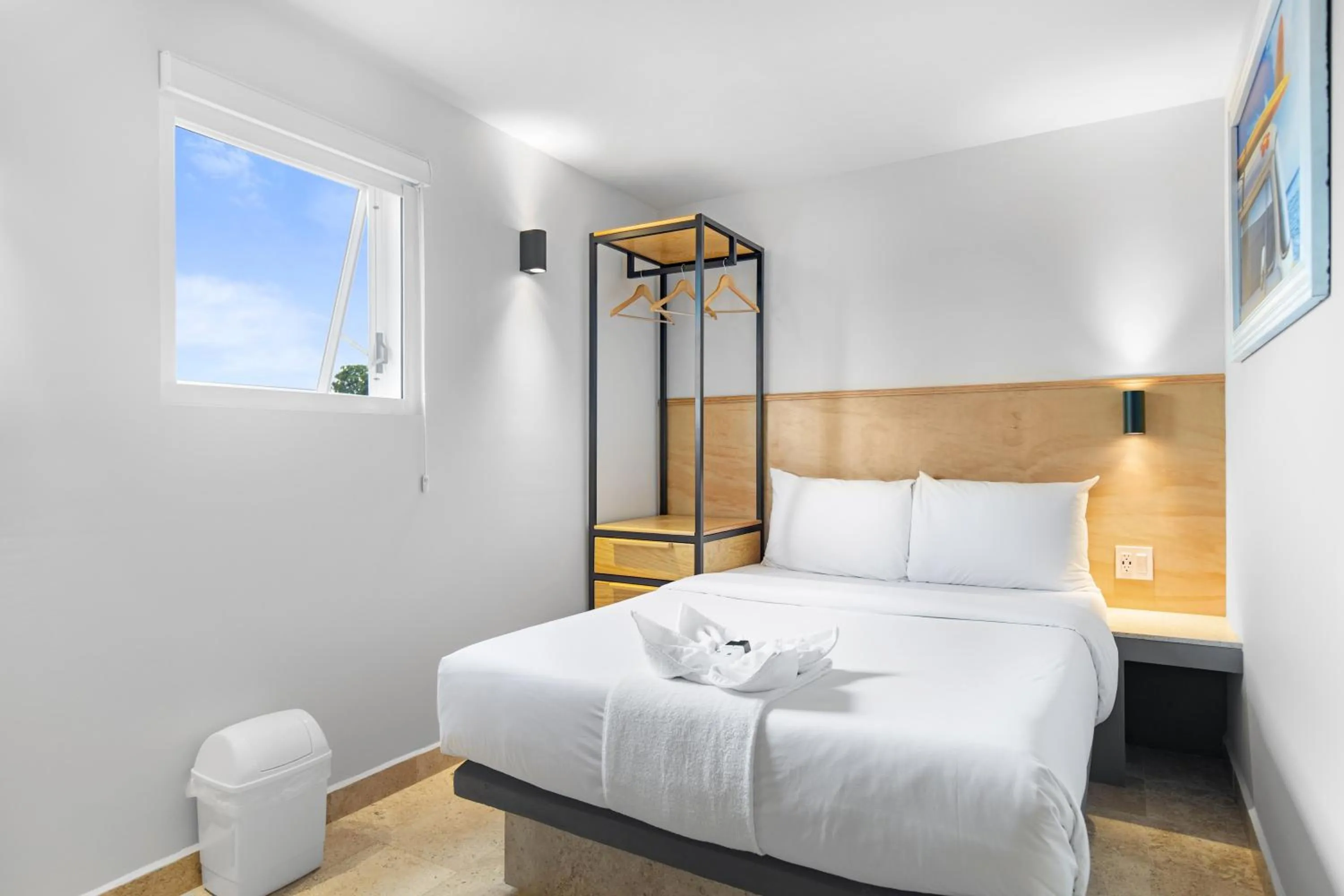 Bed in Hacienda Santa Barbara by Homi Rent