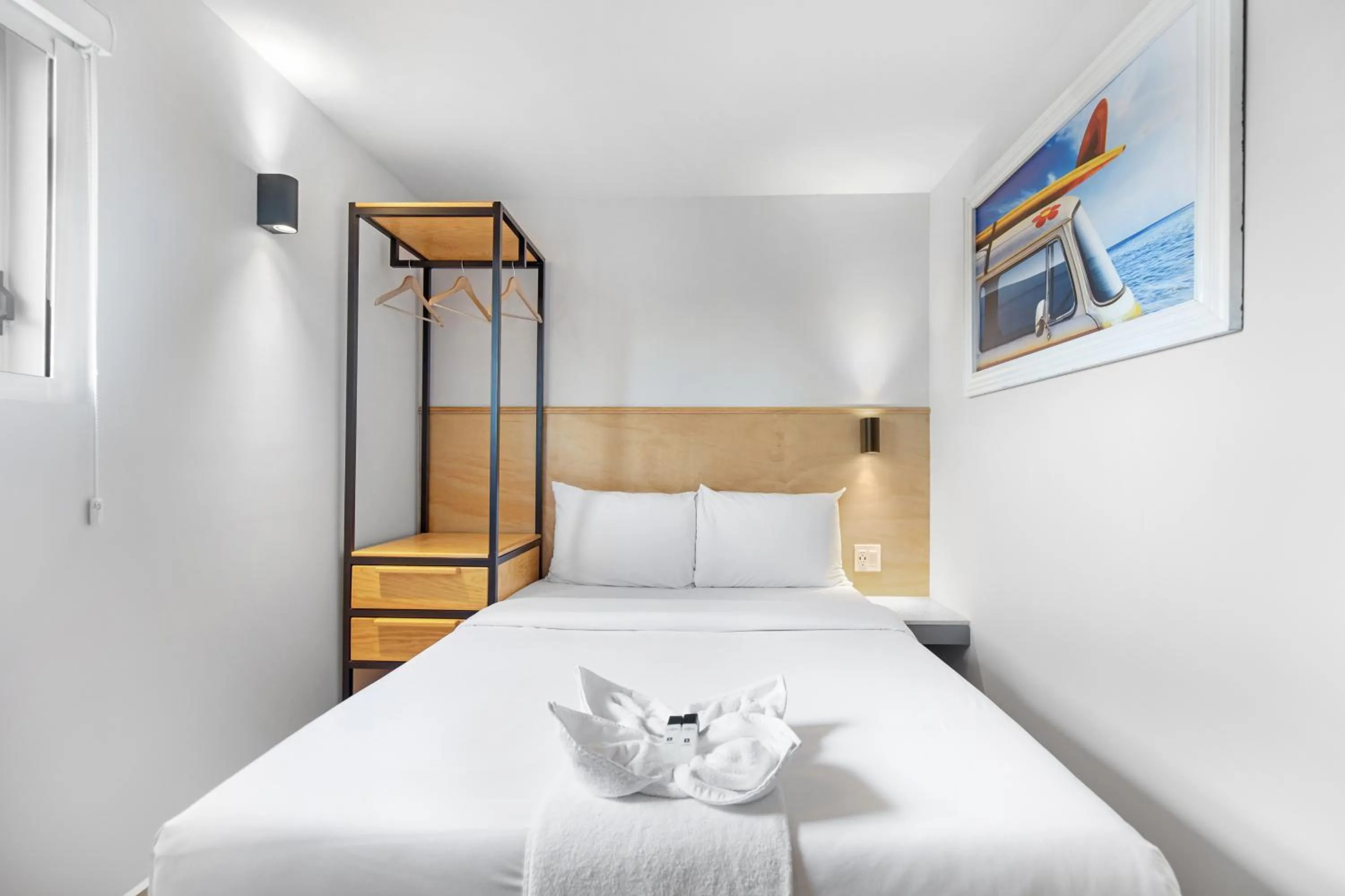 Bed in Hacienda Santa Barbara by Homi Rent