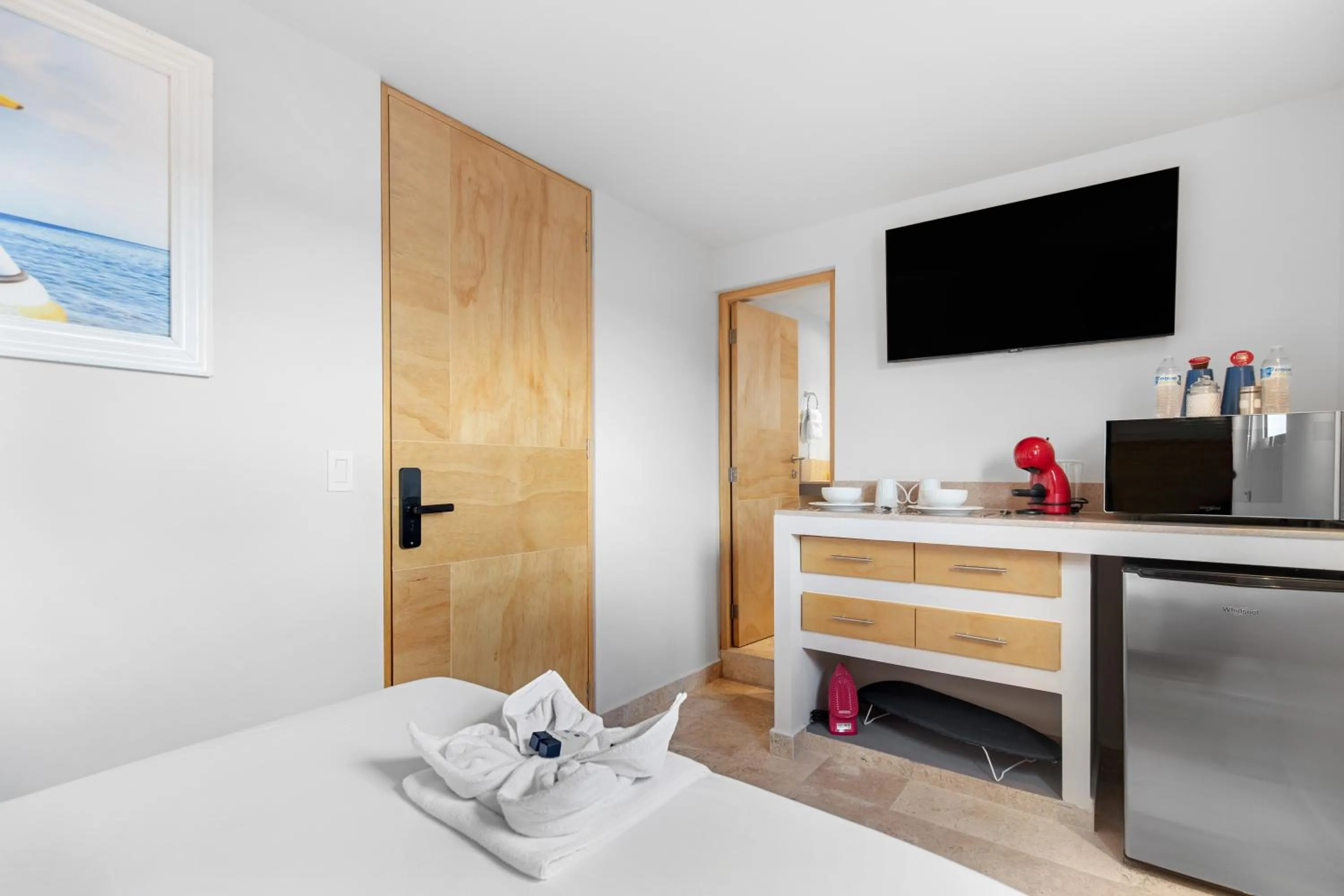 hair dresser, Bed in Hacienda Santa Barbara by Homi Rent