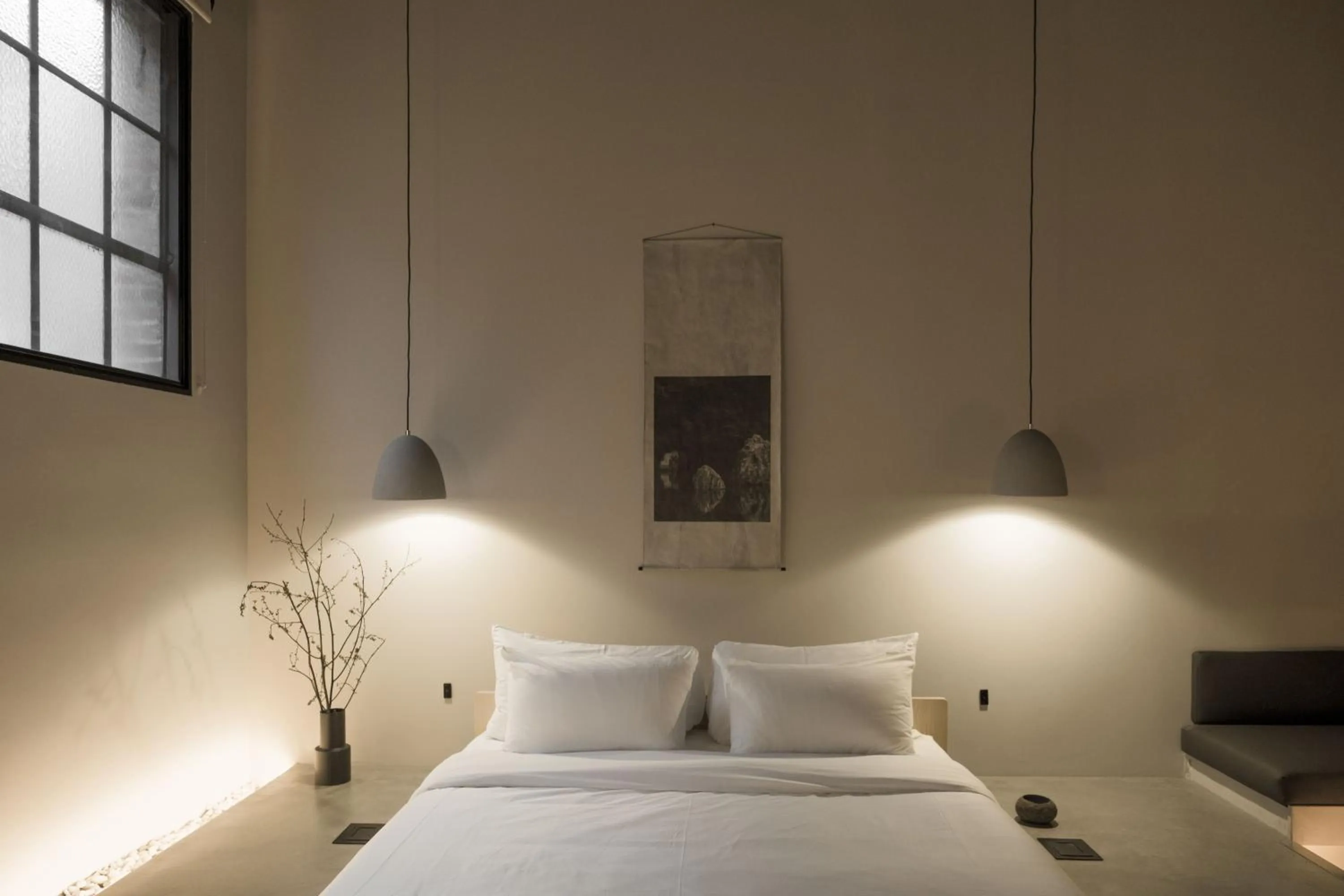 Bedroom, Bed in kodō hotel - Heart of LA Arts District