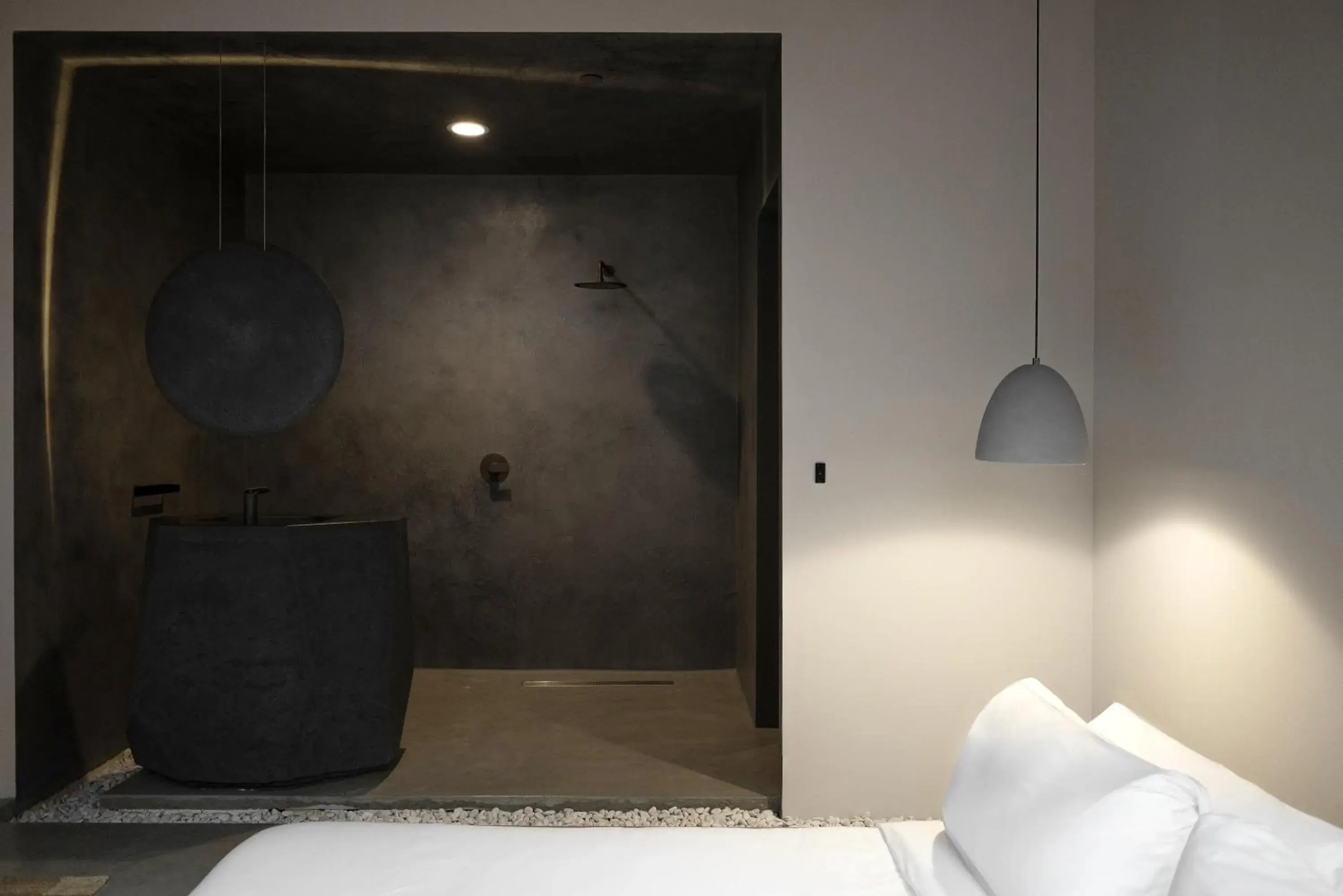 Toilet, Bed in kodō hotel - Heart of LA Arts District Toilet, Bed in kodō hotel - Heart of LA Arts District