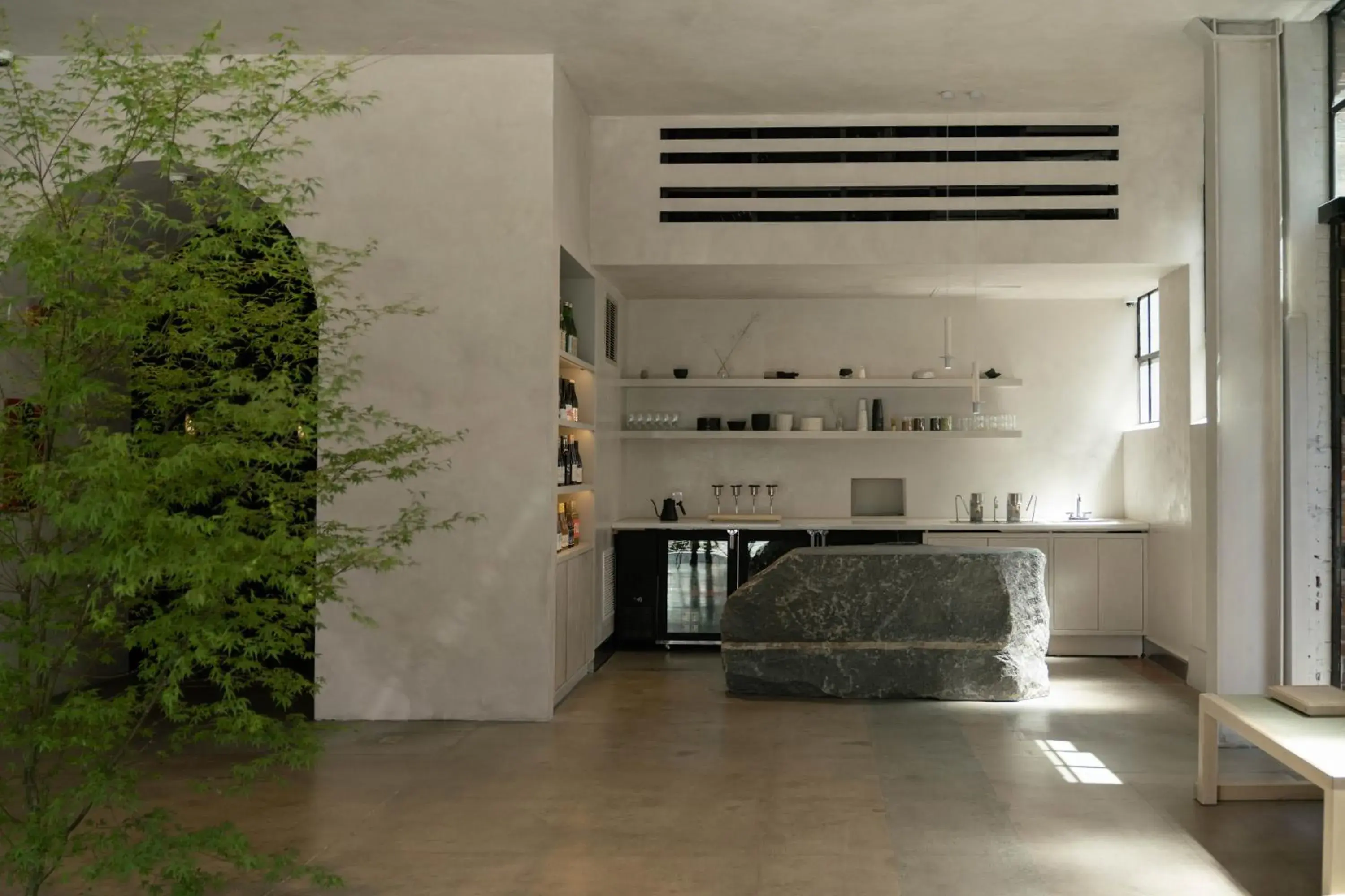 Lounge or bar in kodō hotel - Heart of LA Arts District Lounge or bar in kodō hotel - Heart of LA Arts District