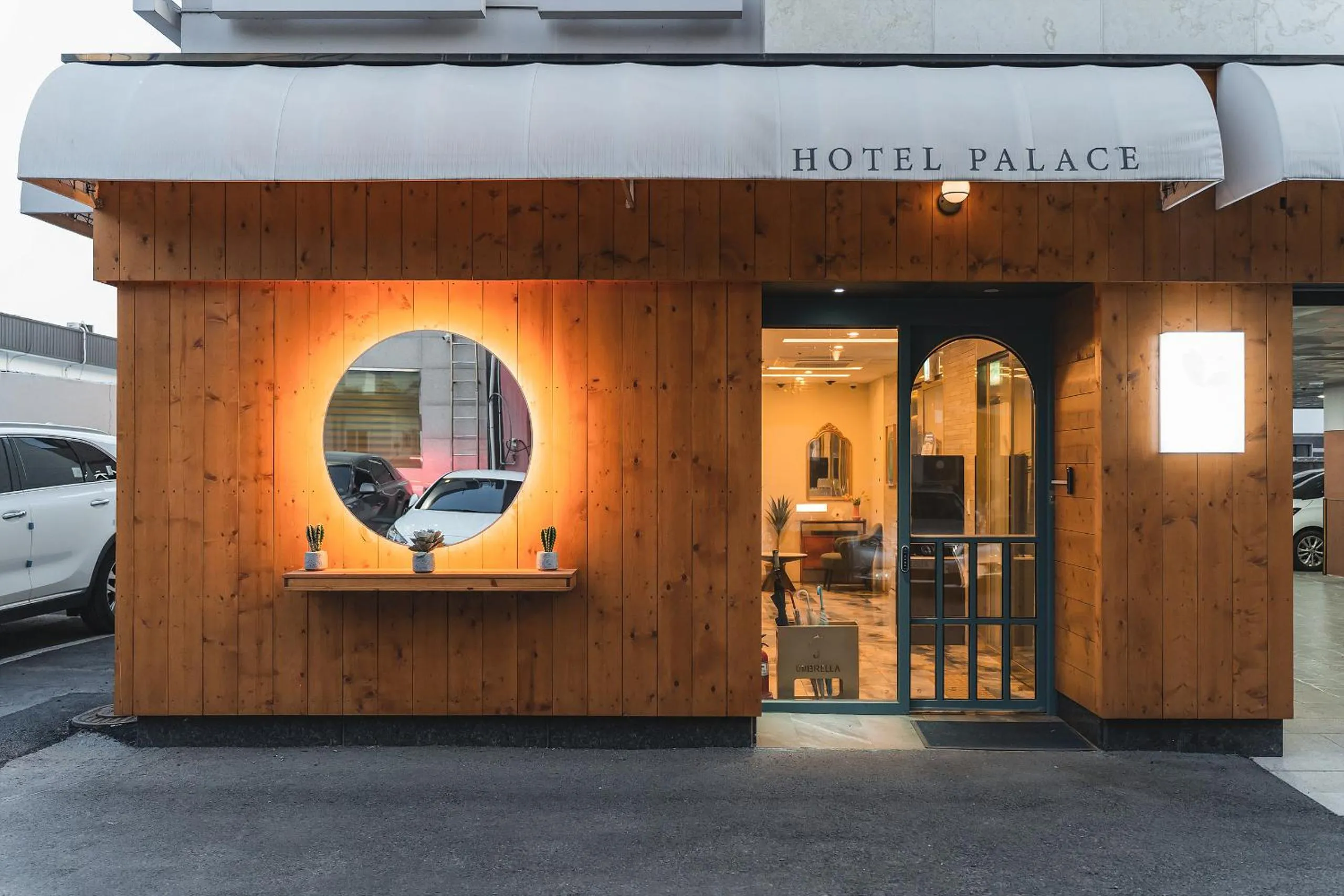 Property building in Hotel Palace Gyeongju