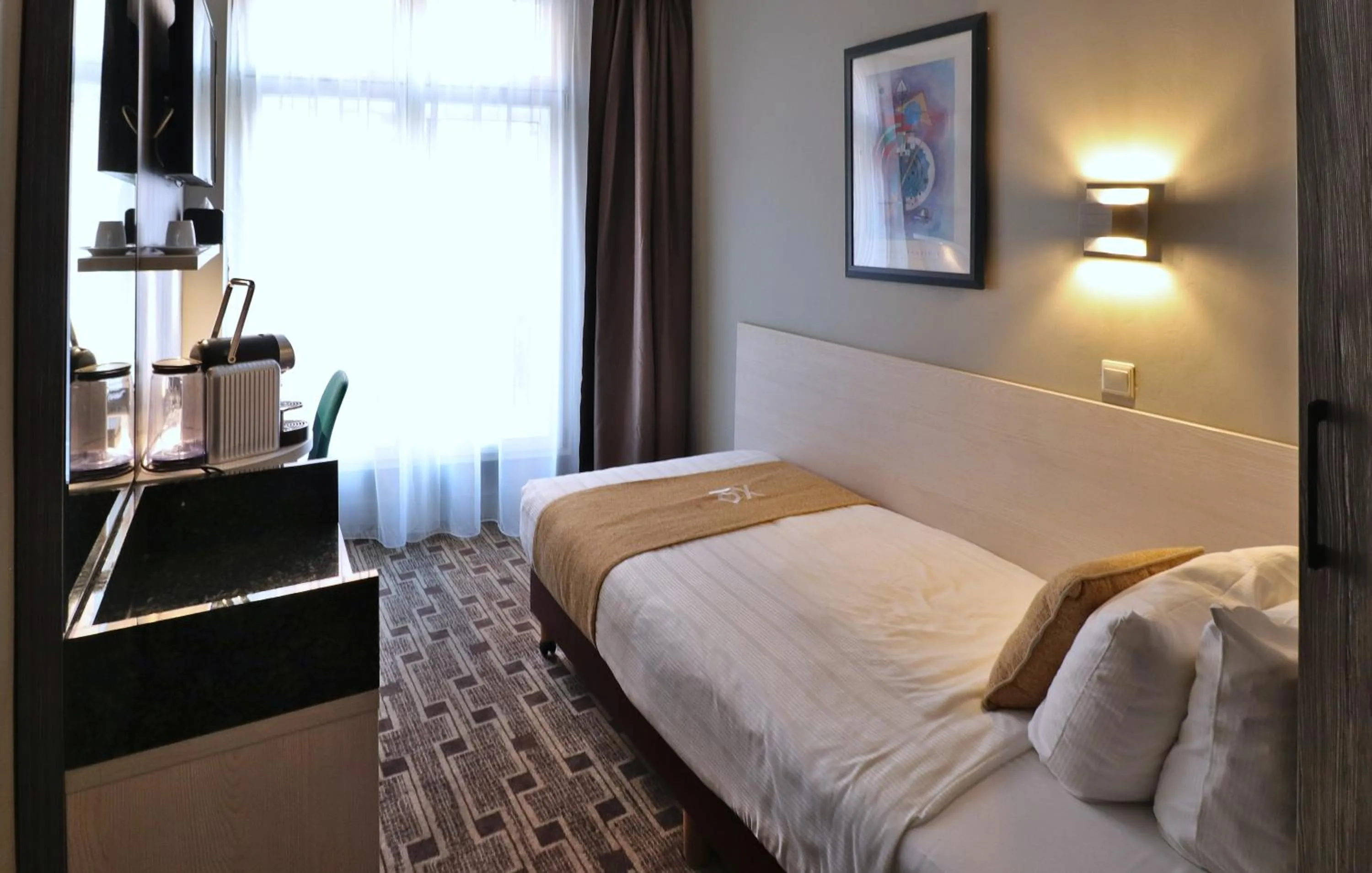 Bed in XO Hotels City Centre