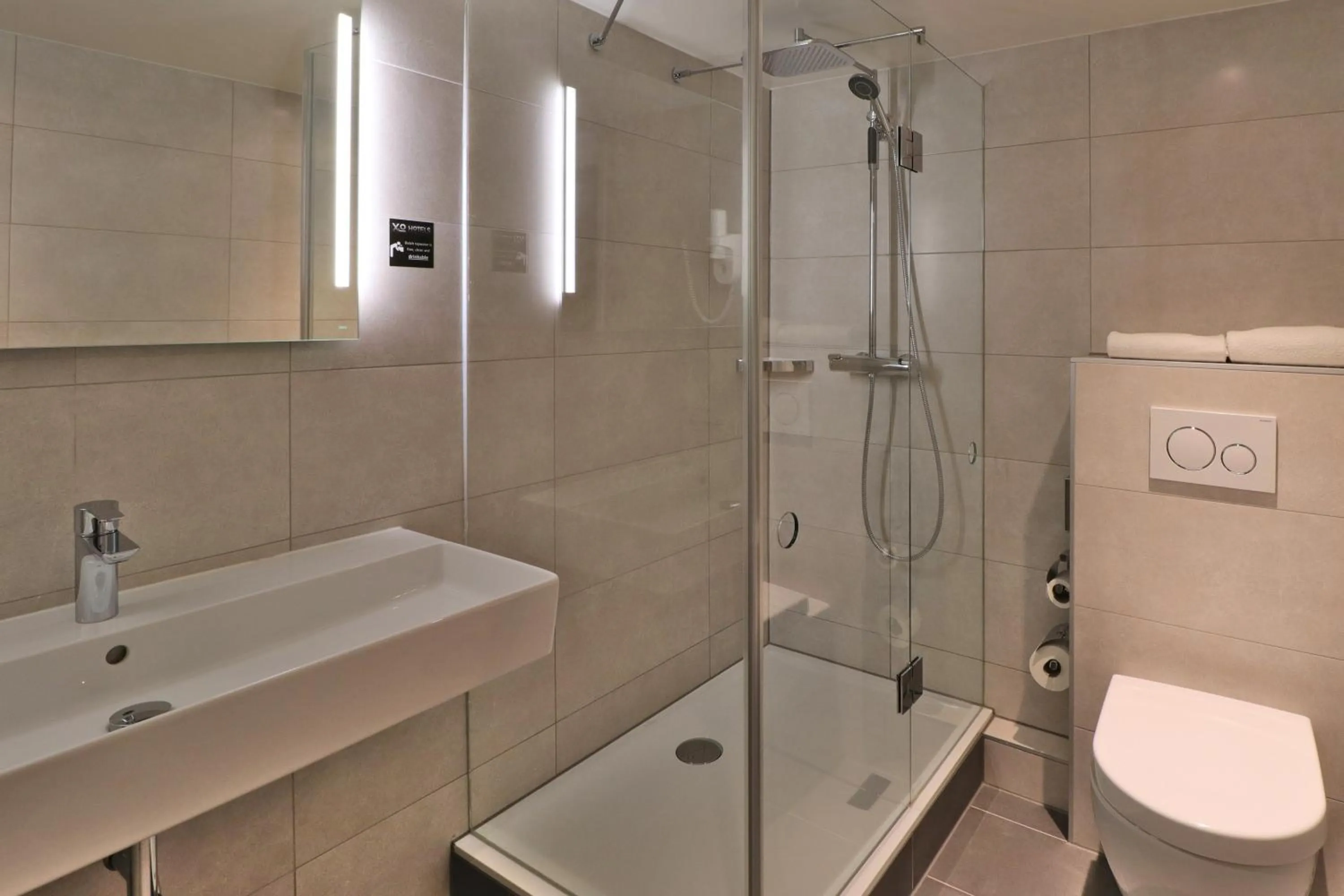 Bathroom in XO Hotels City Centre