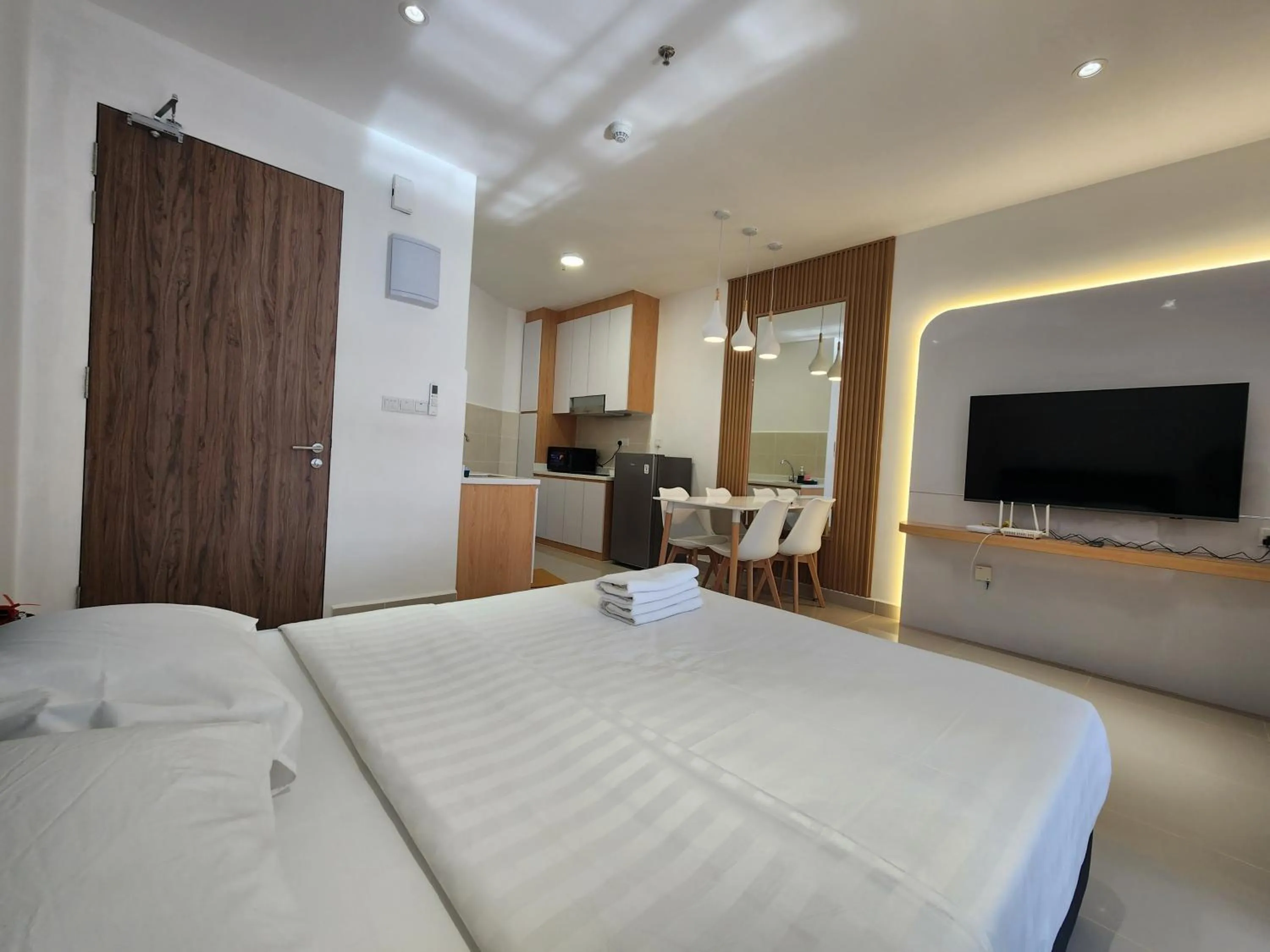Bed in The Shore Kota Kinabalu City Centre by LW Suites