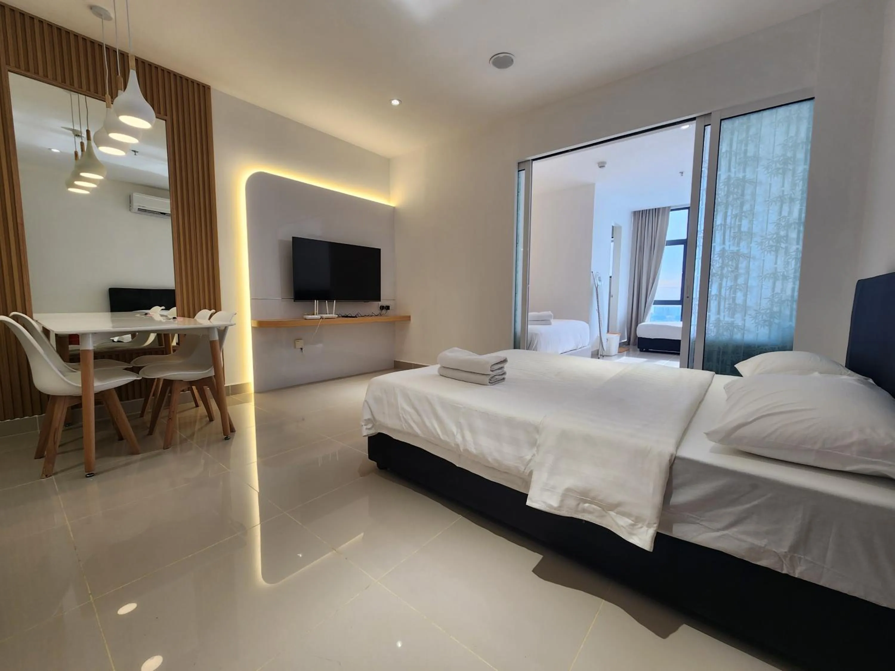 Bed in The Shore Kota Kinabalu City Centre by LW Suites