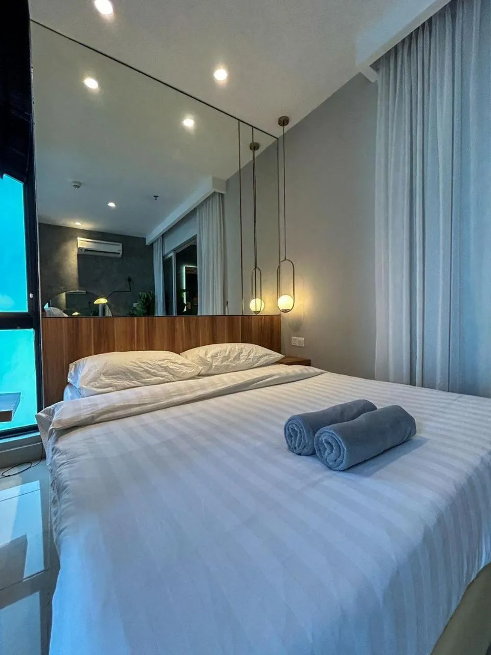 Bed in The Shore Kota Kinabalu City Centre by LW Suites