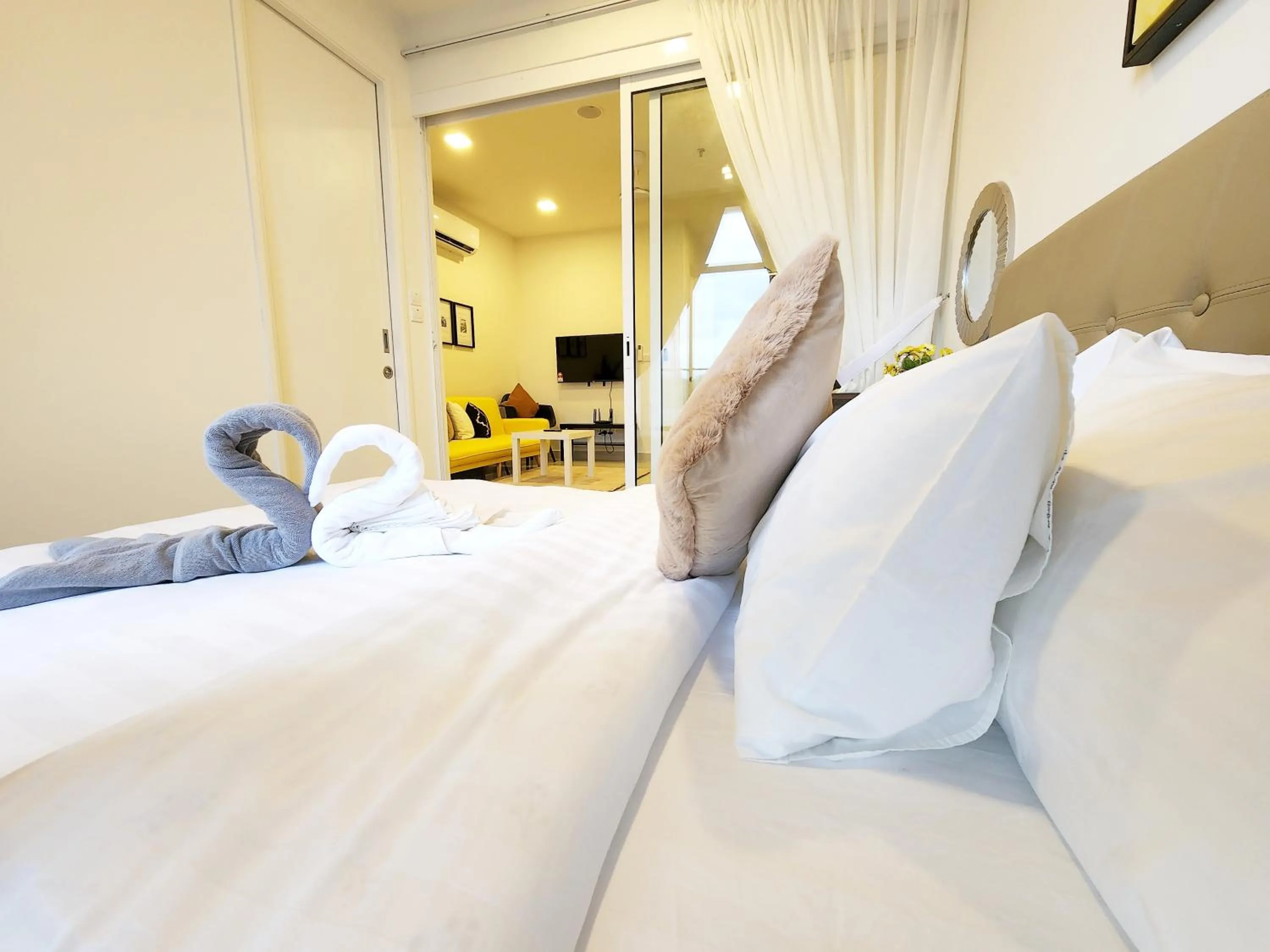 Apartment with Balcony in The Shore Kota Kinabalu City Centre by LW Suites