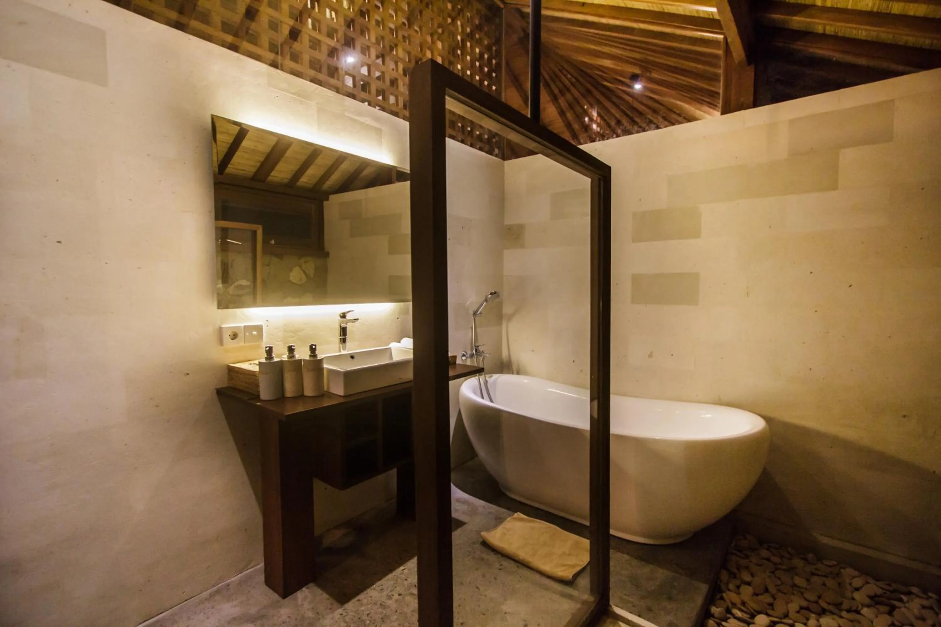 Shower in GRIYA KCB VILLA