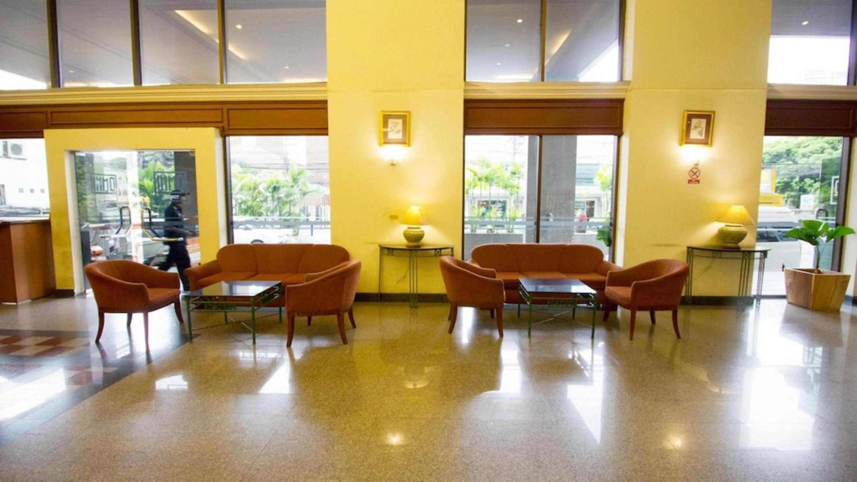 Lobby or reception in Omni Tower Cozy Apartments by Direct Rooms