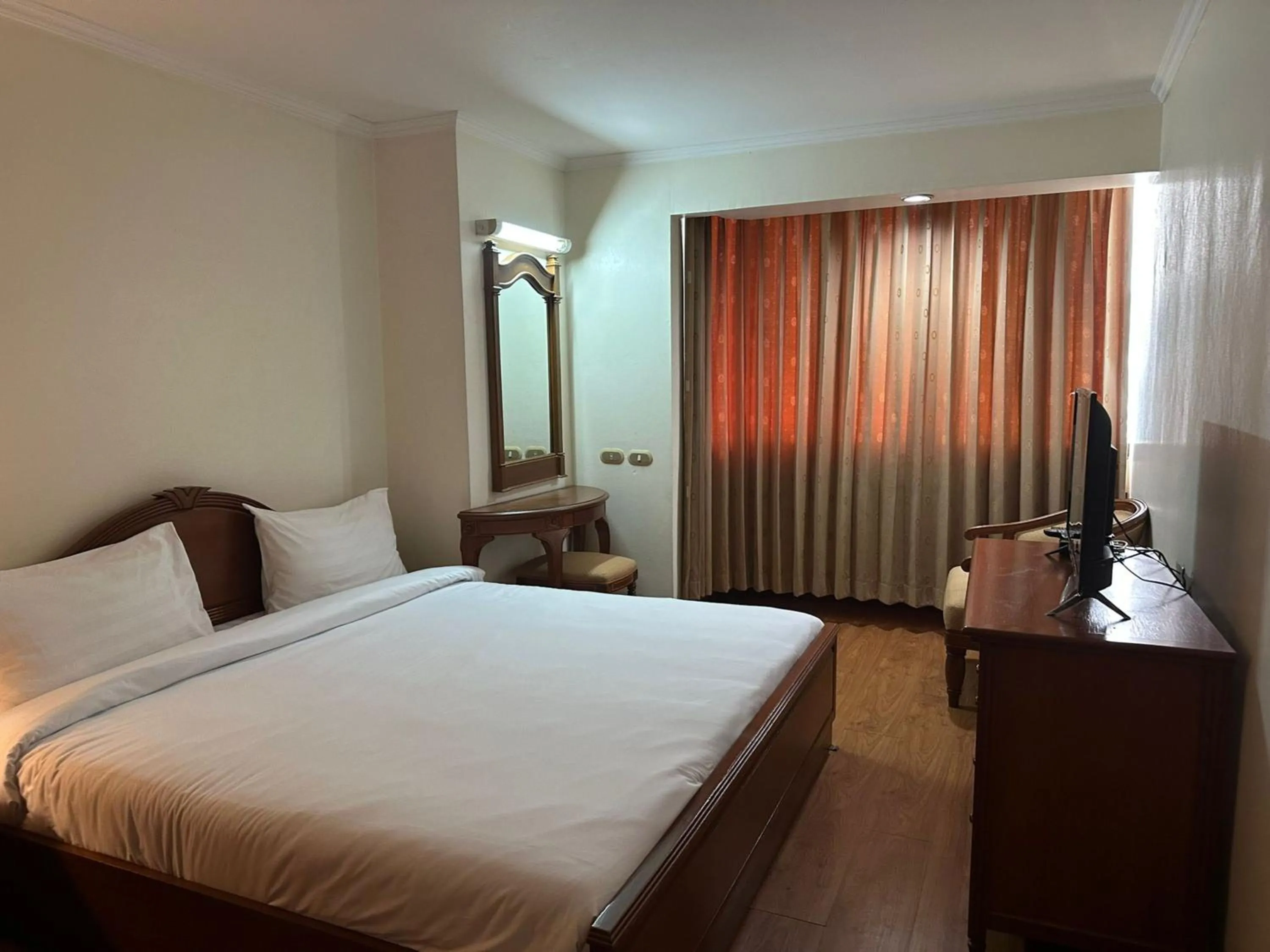 Bedroom, Bed in Omni Tower Cozy Apartments by Direct Rooms