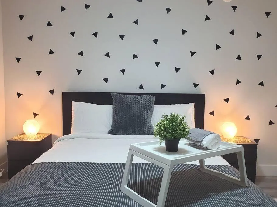 Lux Modern 2BR Radiant Suite+Free Parking