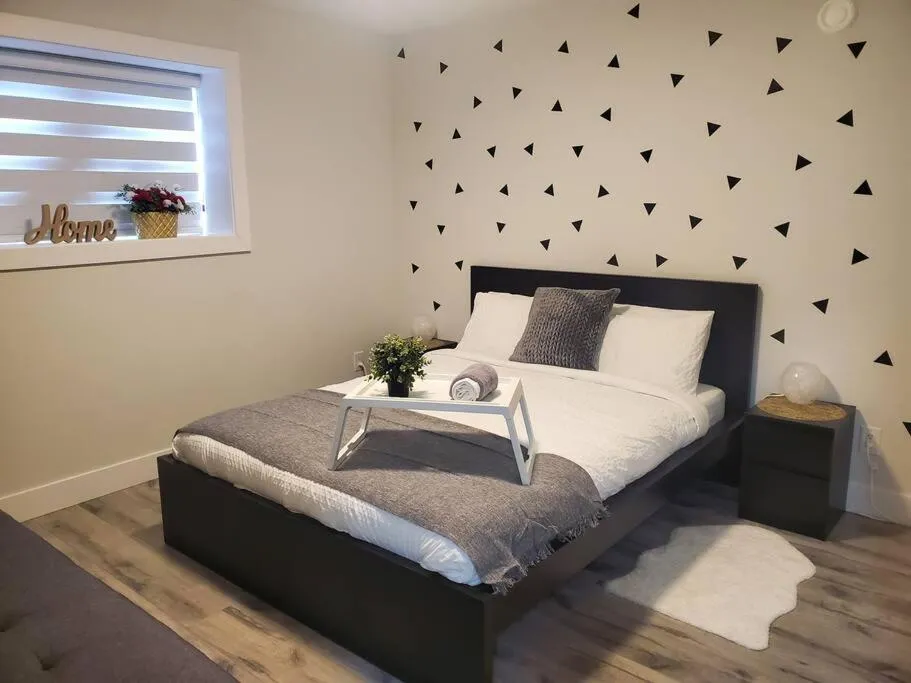Lux Modern 2BR Radiant Suite+Free Parking