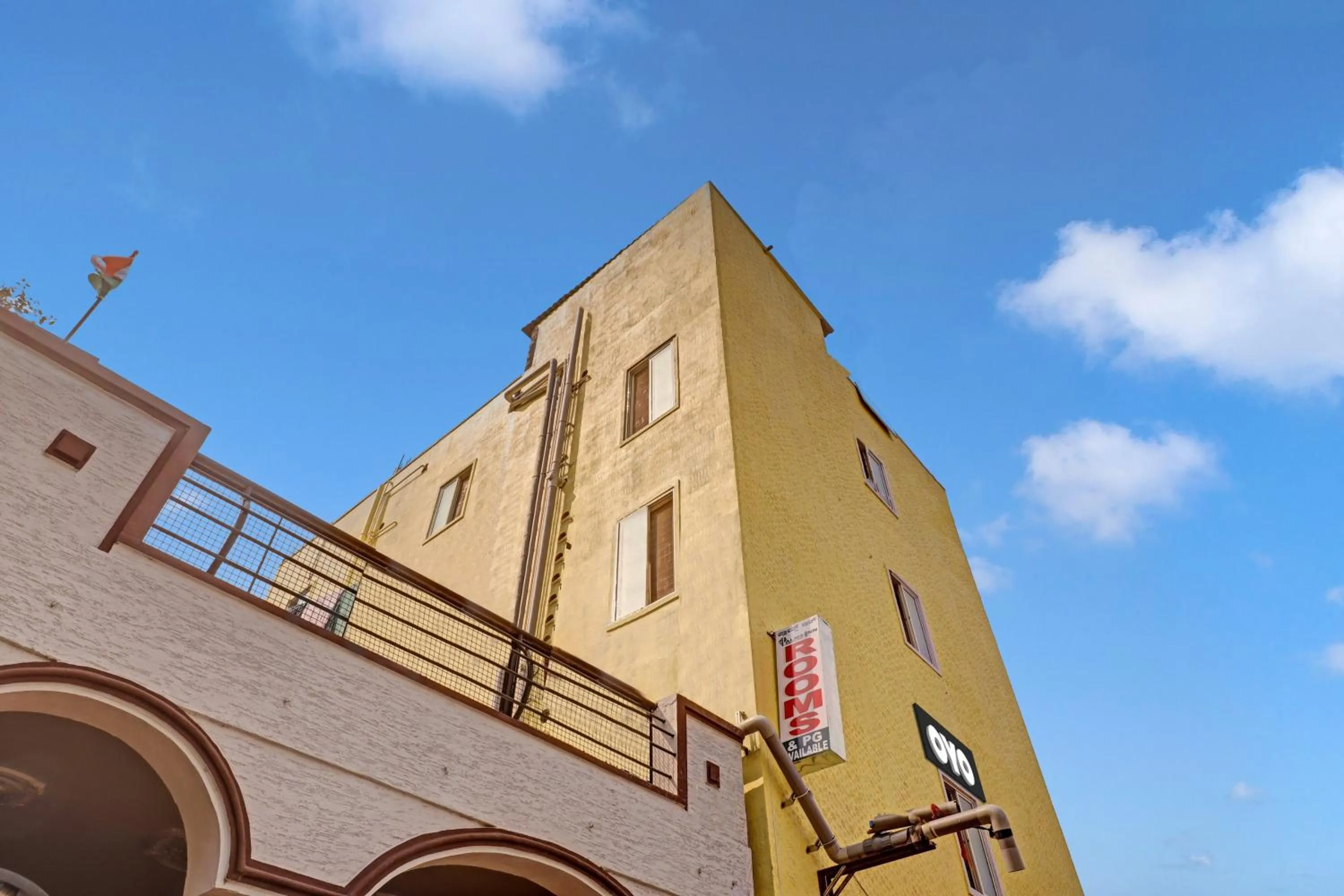 Facade/entrance in Hotel O PALMS INN ROOMS