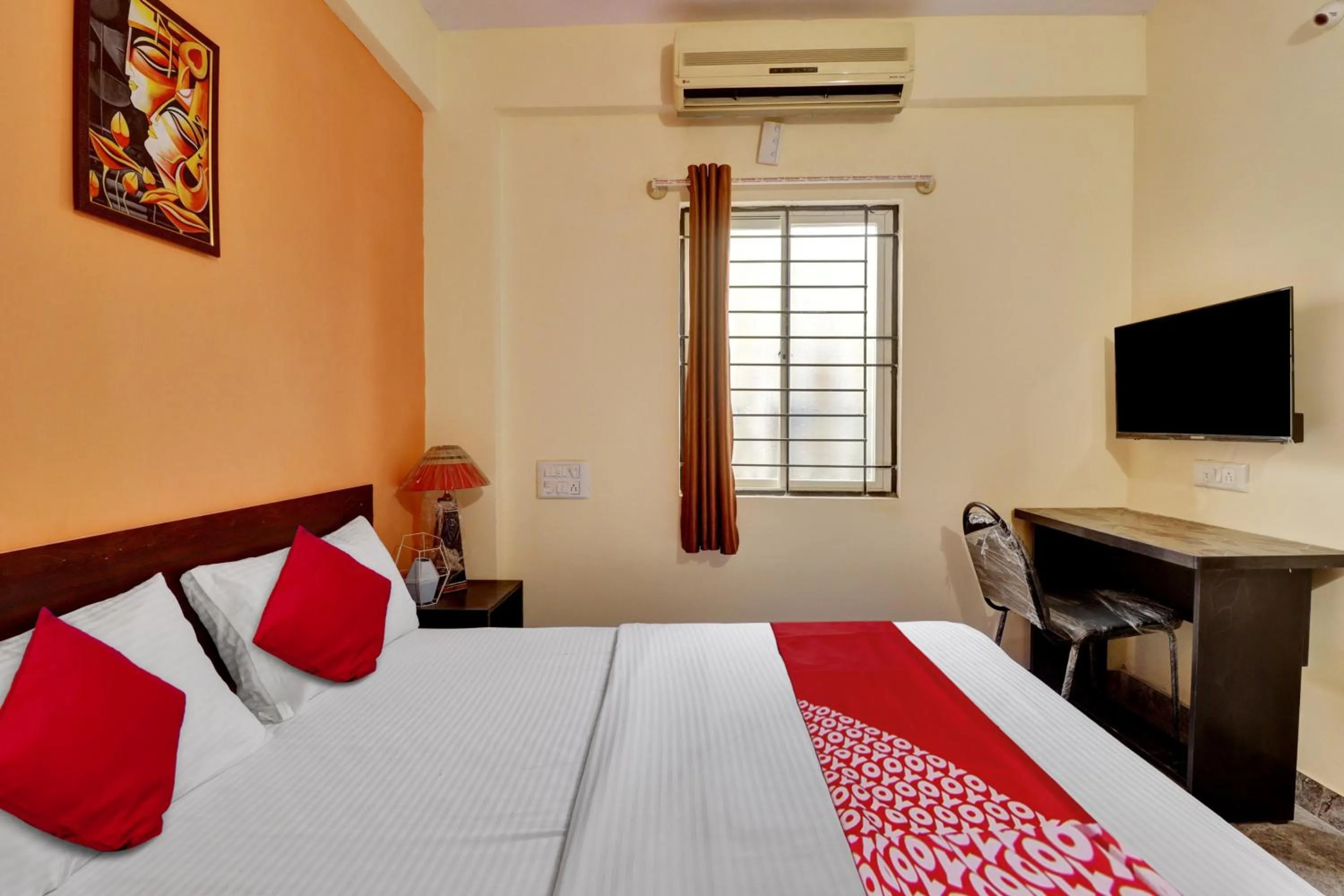 Bedroom, Bed in Hotel O PALMS INN ROOMS