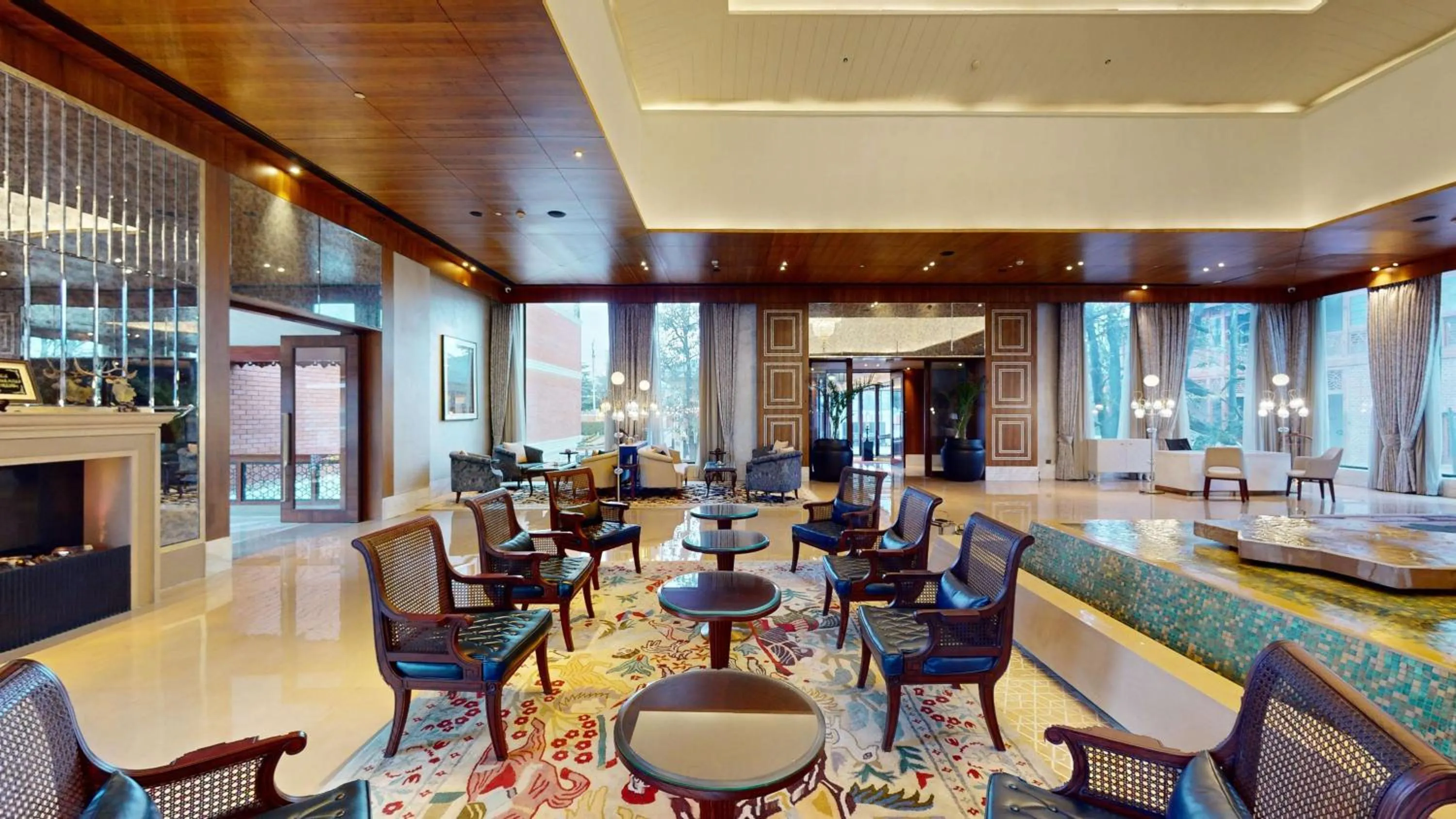 Lobby or reception in Radisson Collection Hotel & Spa, Riverfront Srinagar