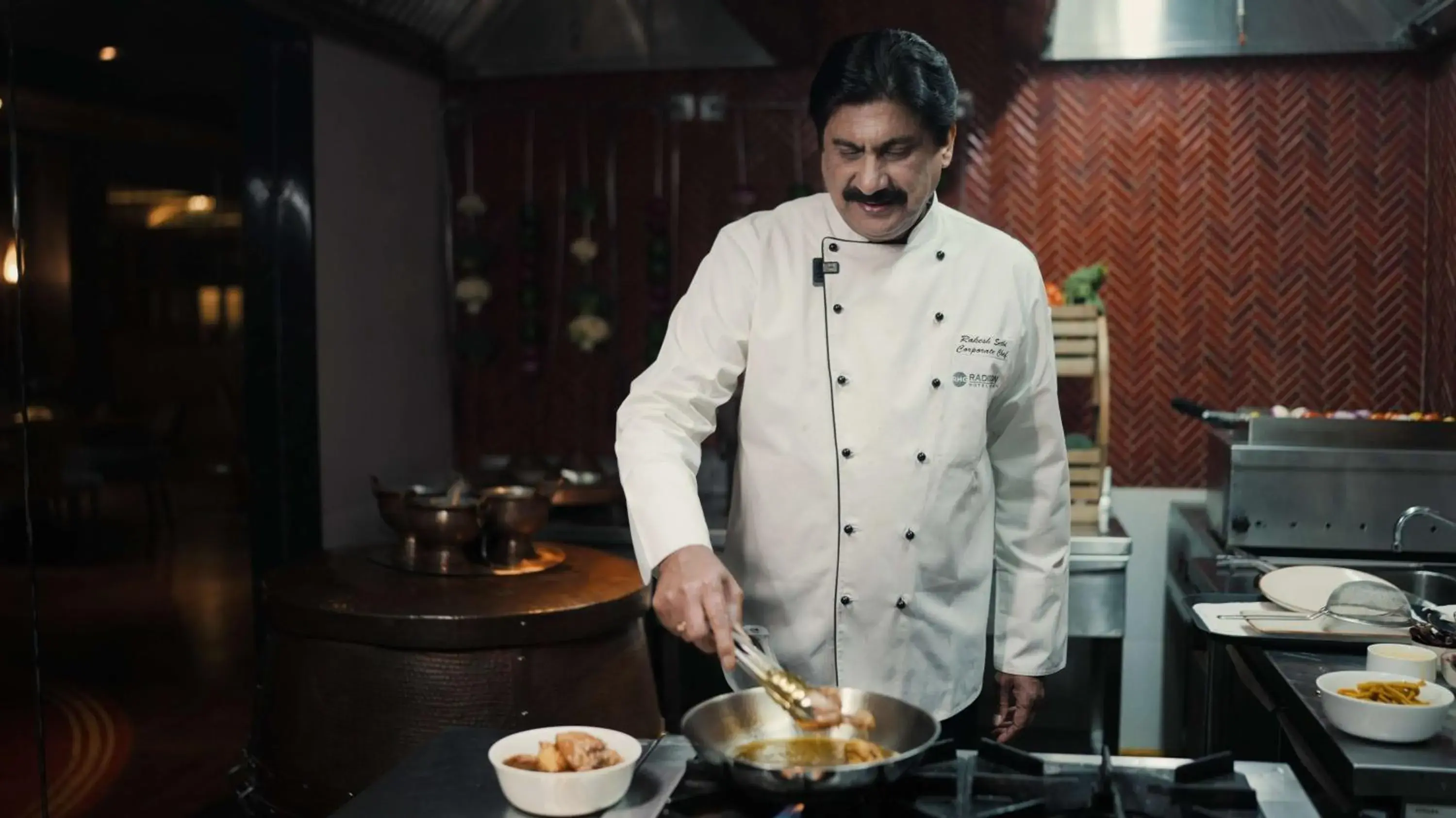Food and drinks in Radisson Collection Hotel & Spa, Riverfront Srinagar Food and drinks in Radisson Collection Hotel & Spa, Riverfront Srinagar