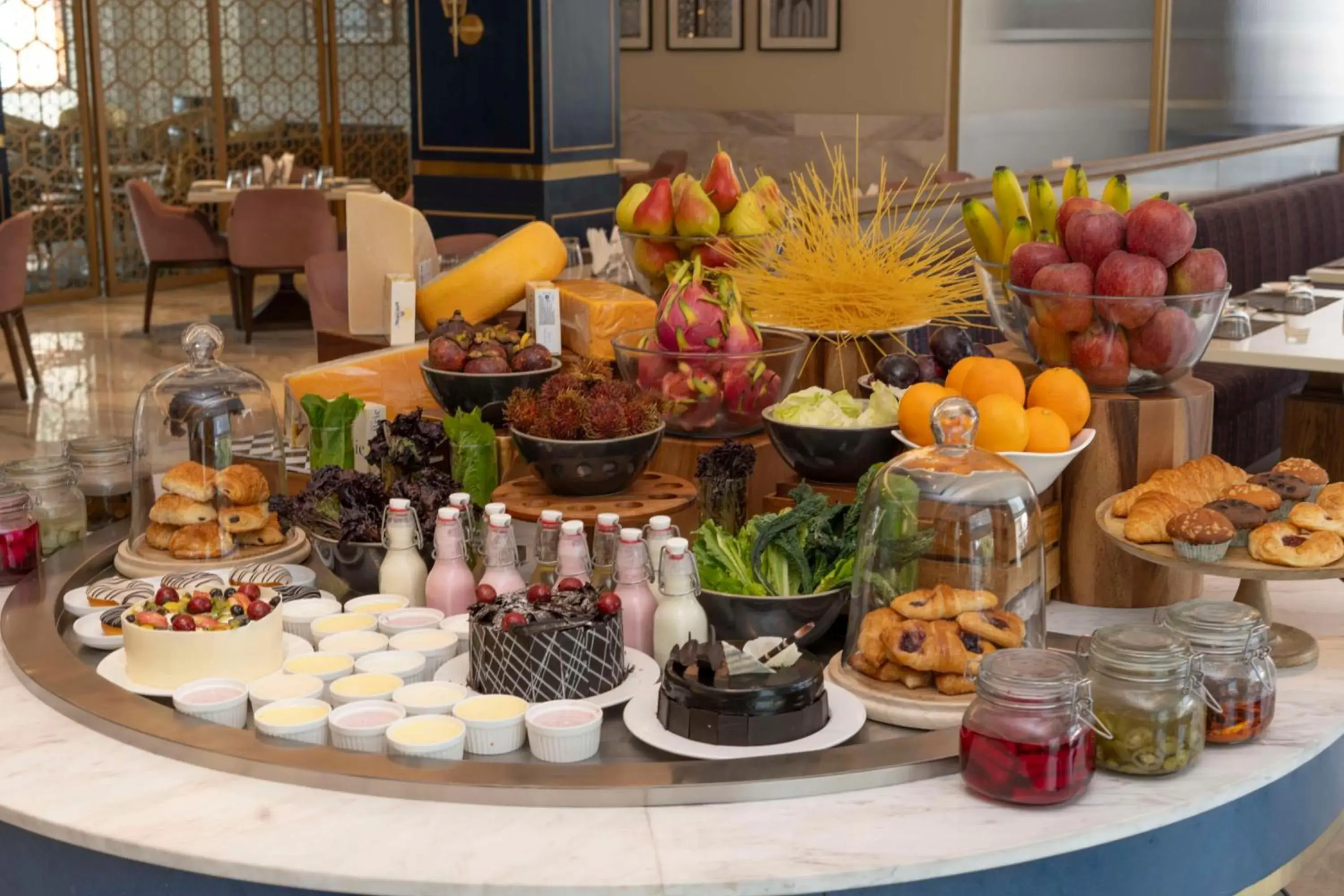 Restaurant/places to eat in Radisson Collection Hotel & Spa, Riverfront Srinagar Restaurant/places to eat in Radisson Collection Hotel & Spa, Riverfront Srinagar