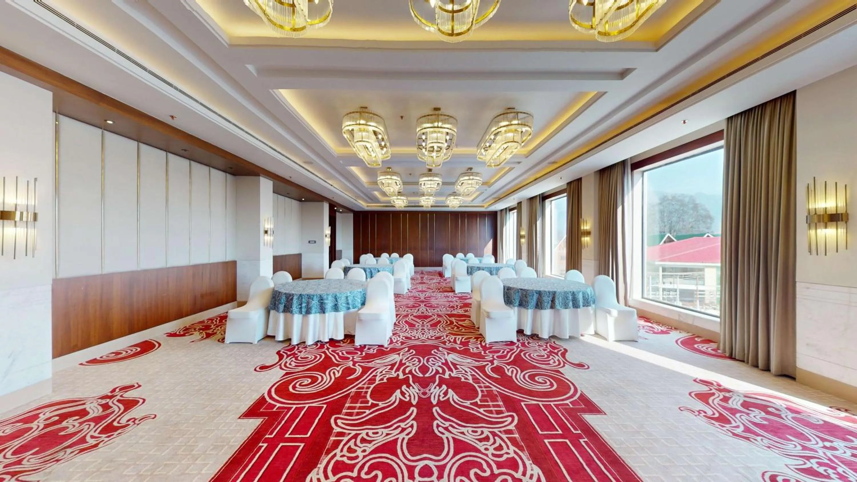 Meeting/conference room in Radisson Collection Hotel & Spa, Riverfront Srinagar