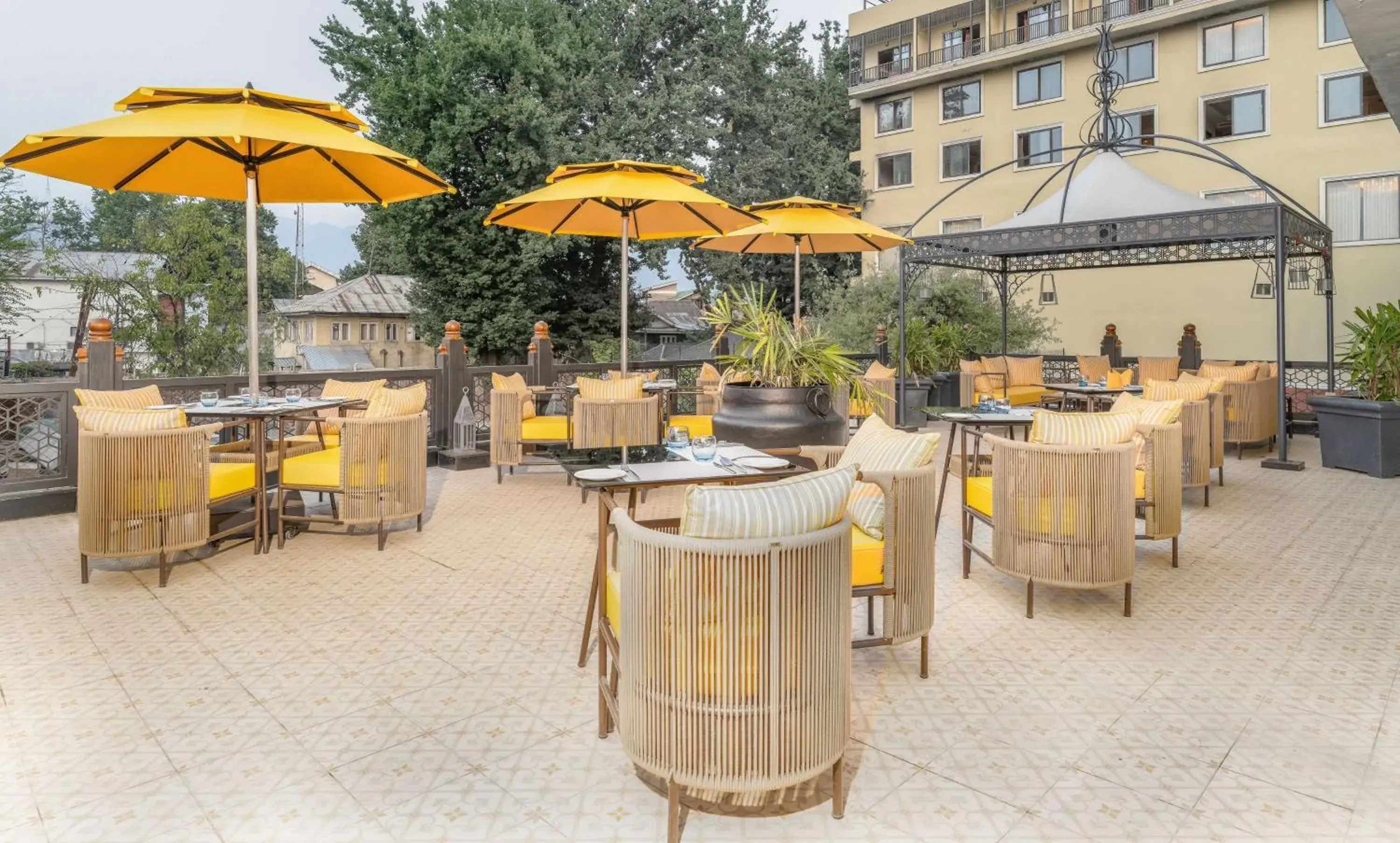 Restaurant/places to eat in Radisson Collection Hotel & Spa, Riverfront Srinagar Restaurant/places to eat in Radisson Collection Hotel & Spa, Riverfront Srinagar