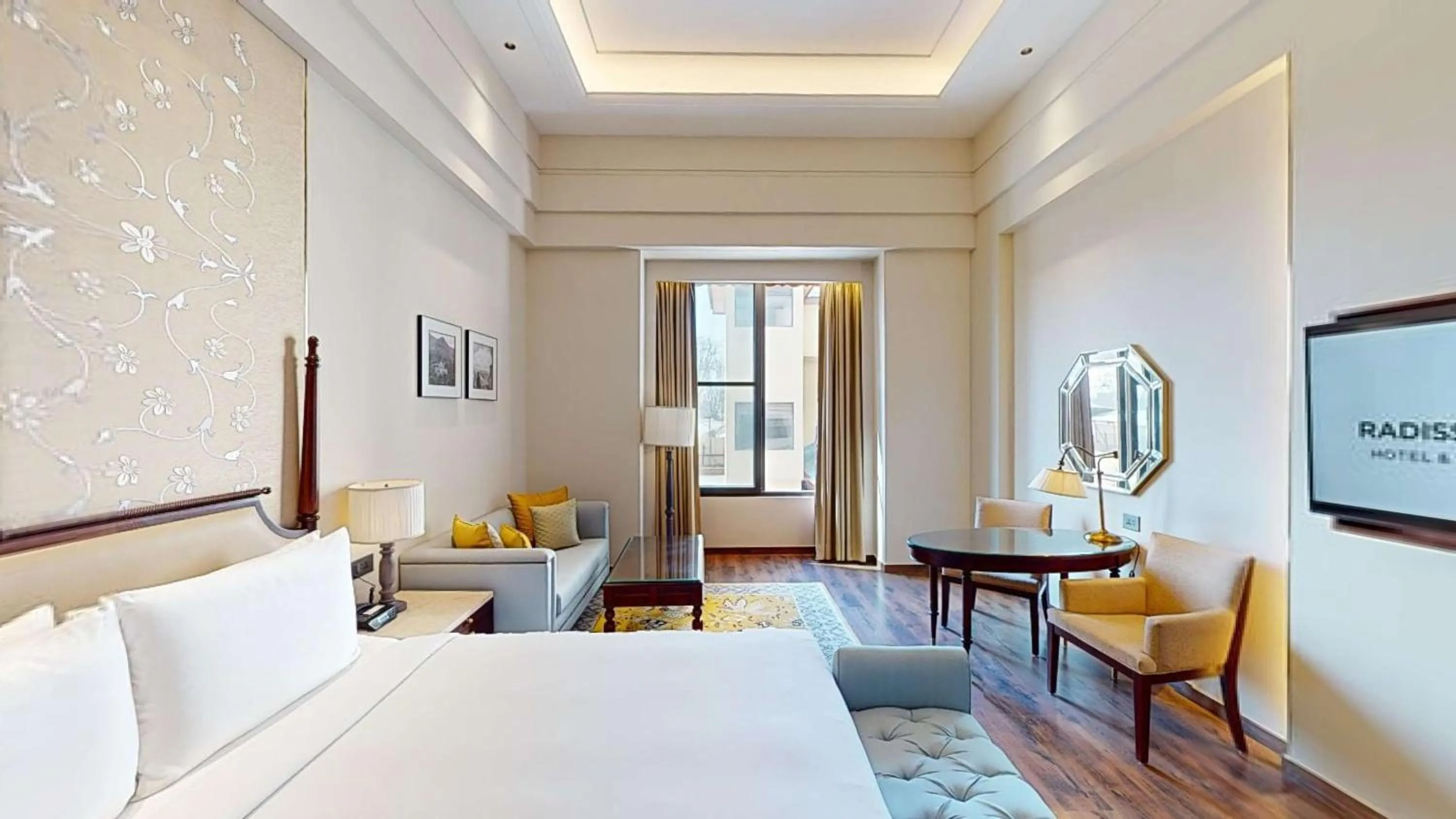 Bedroom, Bed in Radisson Collection Hotel & Spa, Riverfront Srinagar