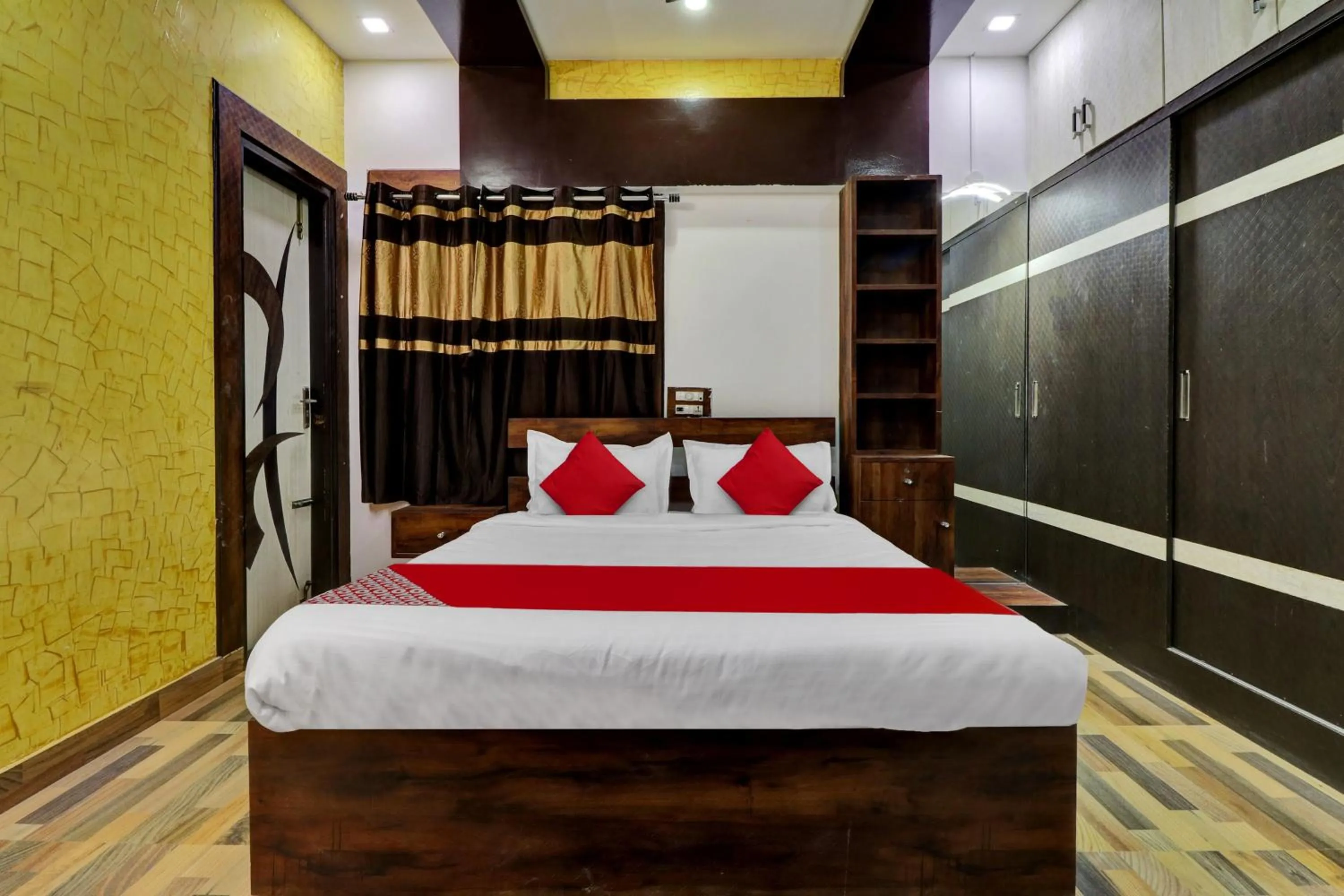 Bedroom, Bed in Hotel O SESHADRI HOMESTAY