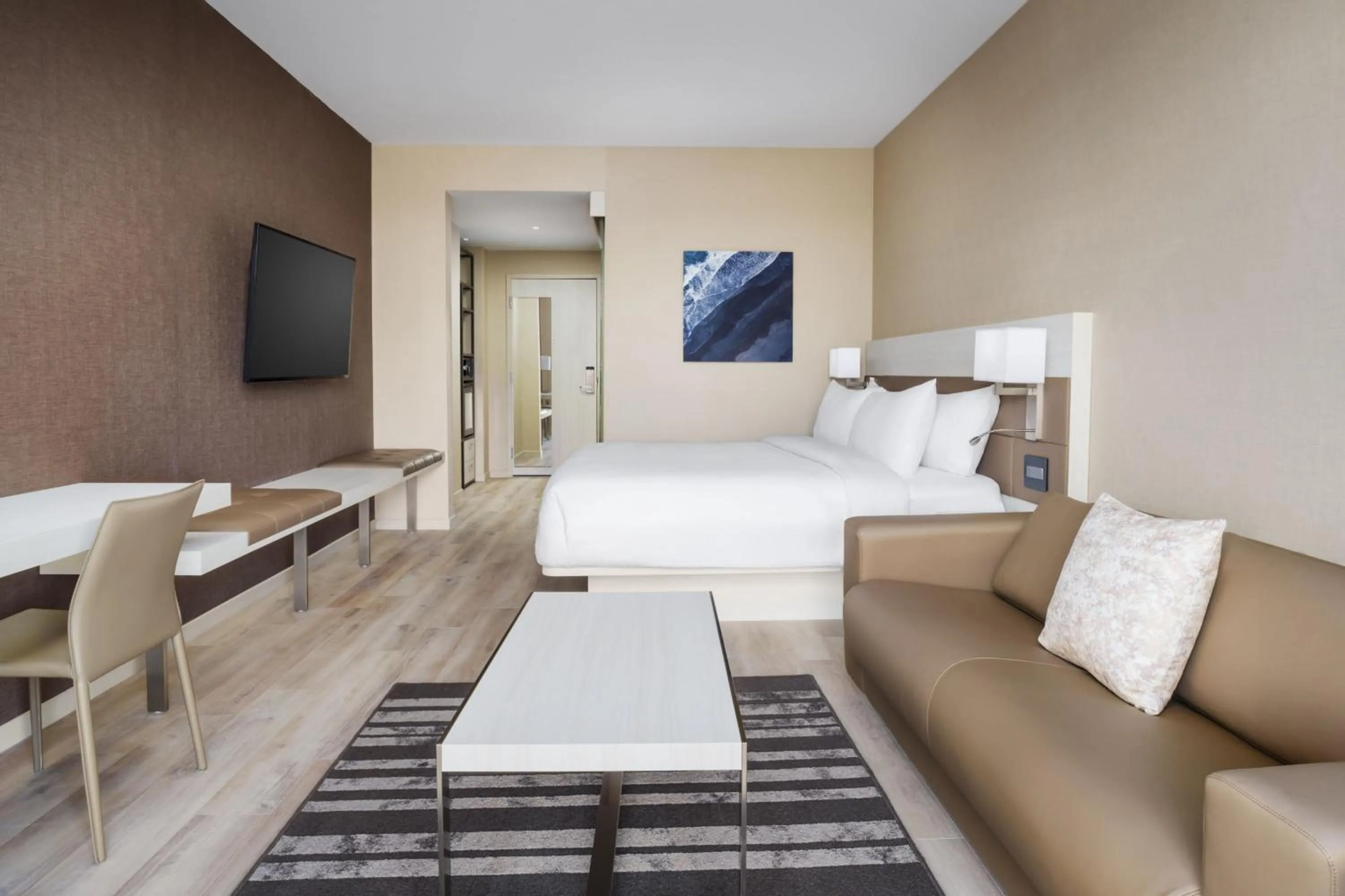 Photo of the whole room, Bed in AC Hotel by Marriott Jacksonville St Johns Town Center