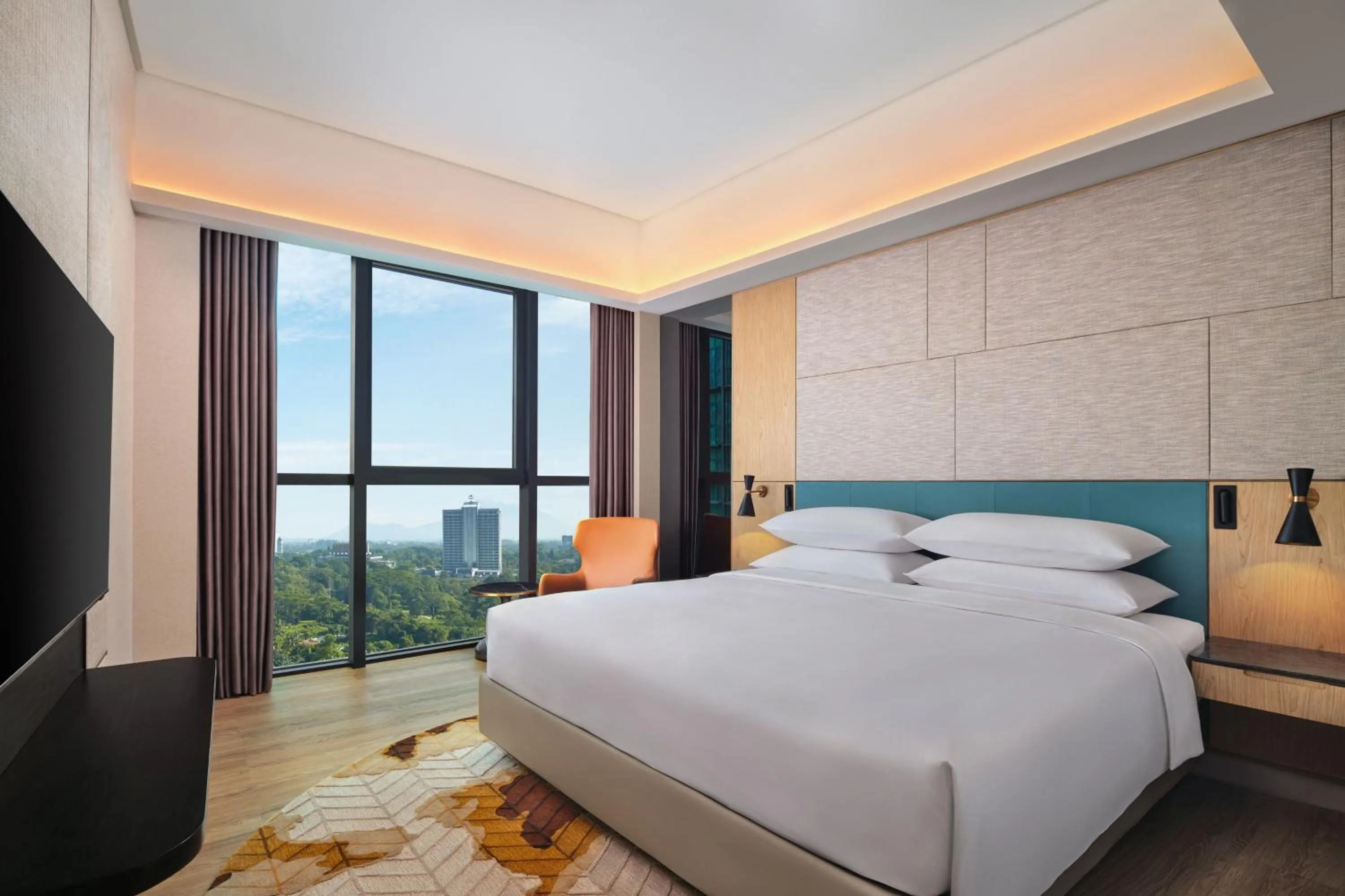 Bedroom, Bed in Sheraton Kuching Hotel