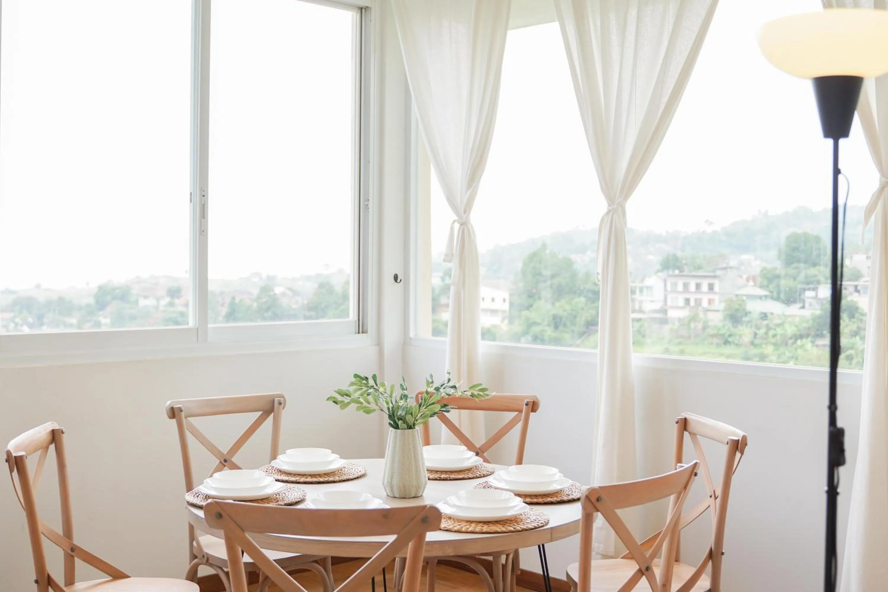 Dining area in Over Easy Apartment