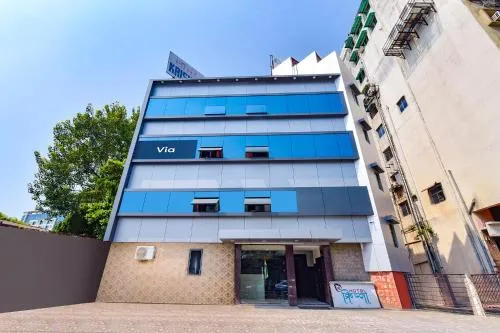 Property building in Via Shri Krishna
