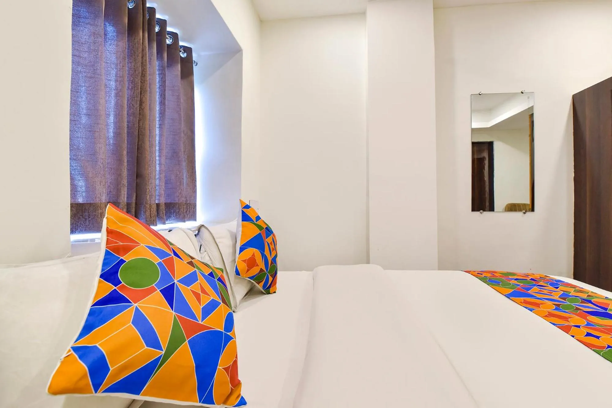 Photo of the whole room, Bed in Via Shri Krishna