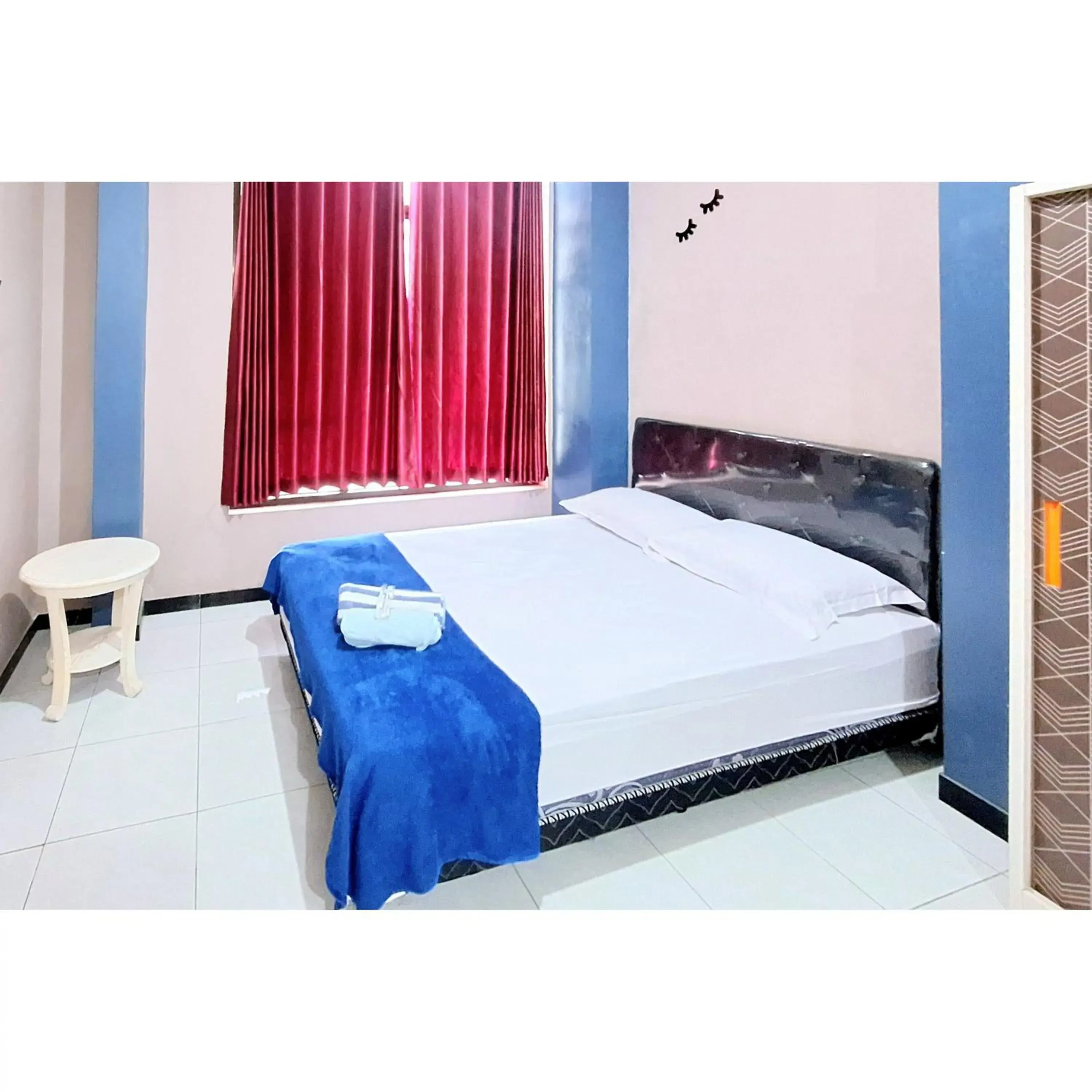 Bedroom, Bed in Home Inggil RedPartner Bedroom, Bed in Home Inggil RedPartner