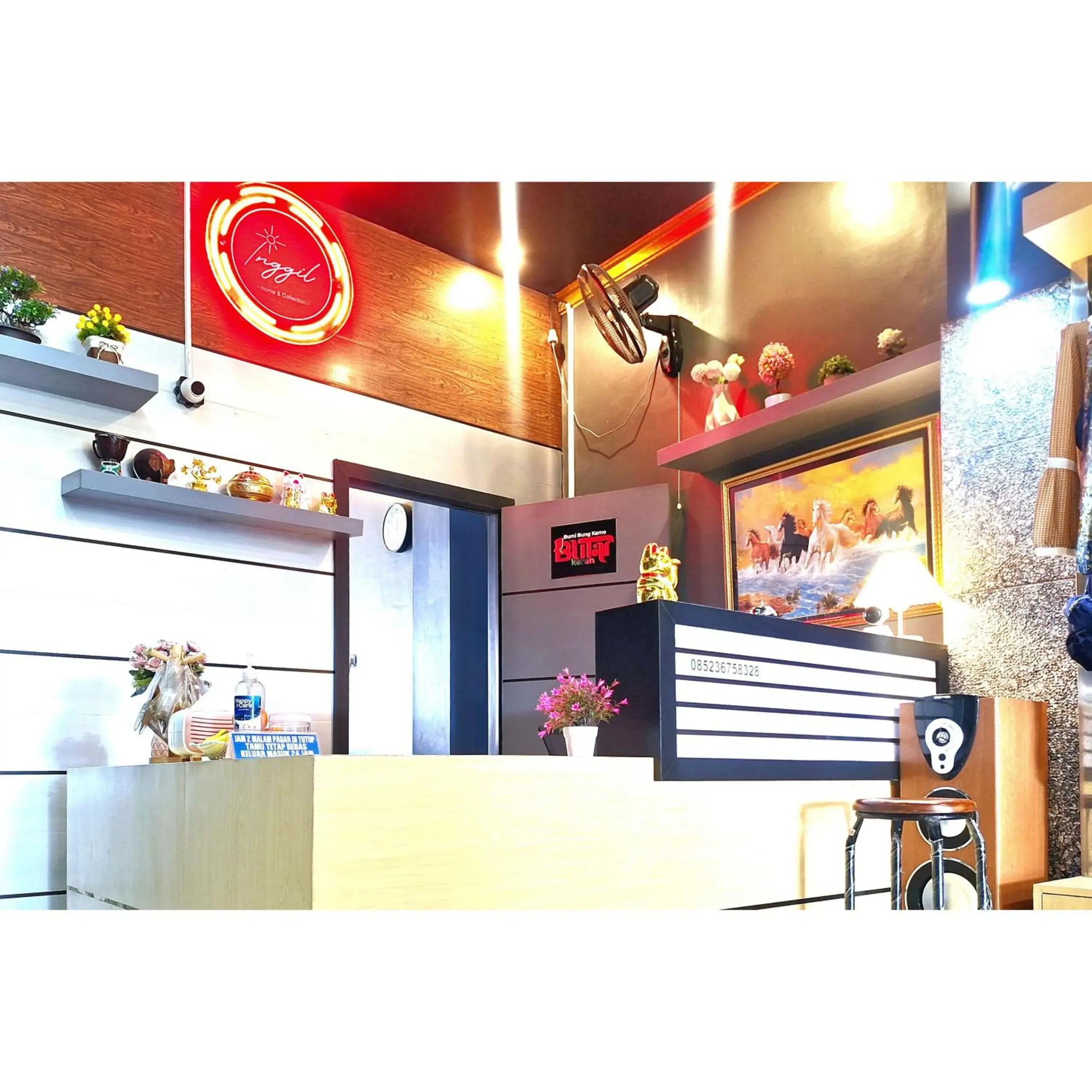 Lobby or reception in Home Inggil RedPartner Lobby or reception in Home Inggil RedPartner