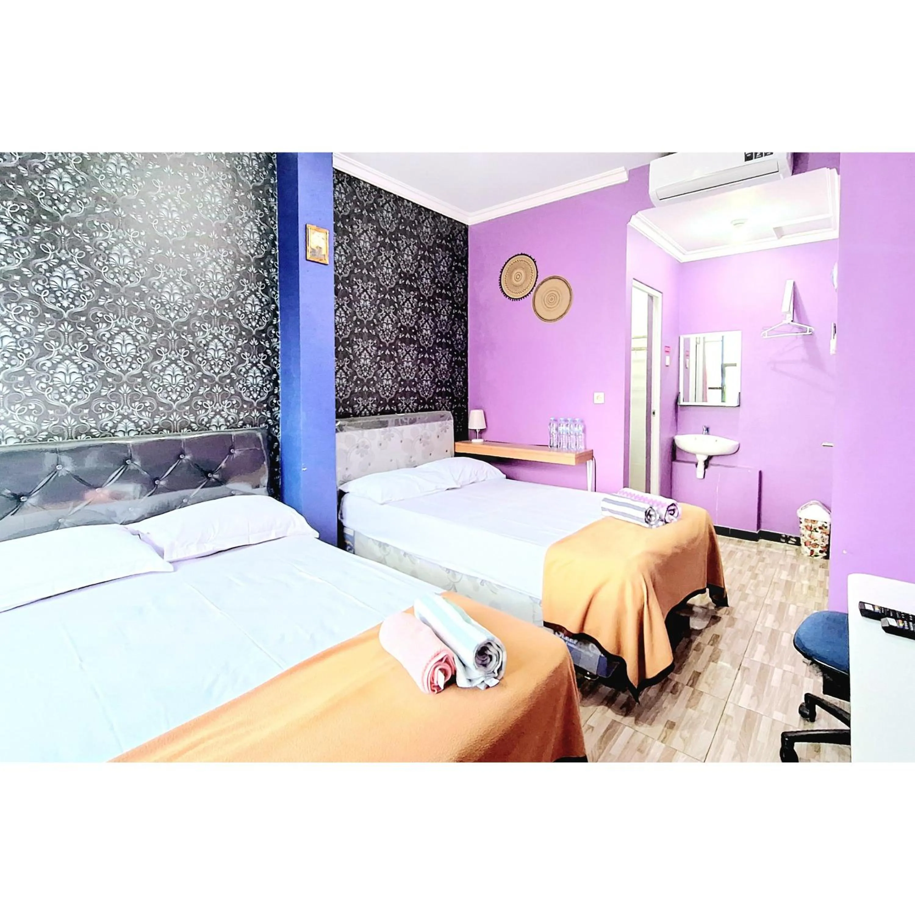 Bedroom, Bed in Home Inggil RedPartner