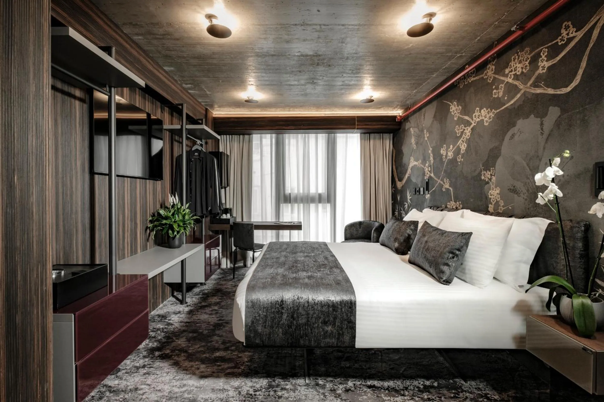 Photo of the whole room, Bed in Fitch Hotel