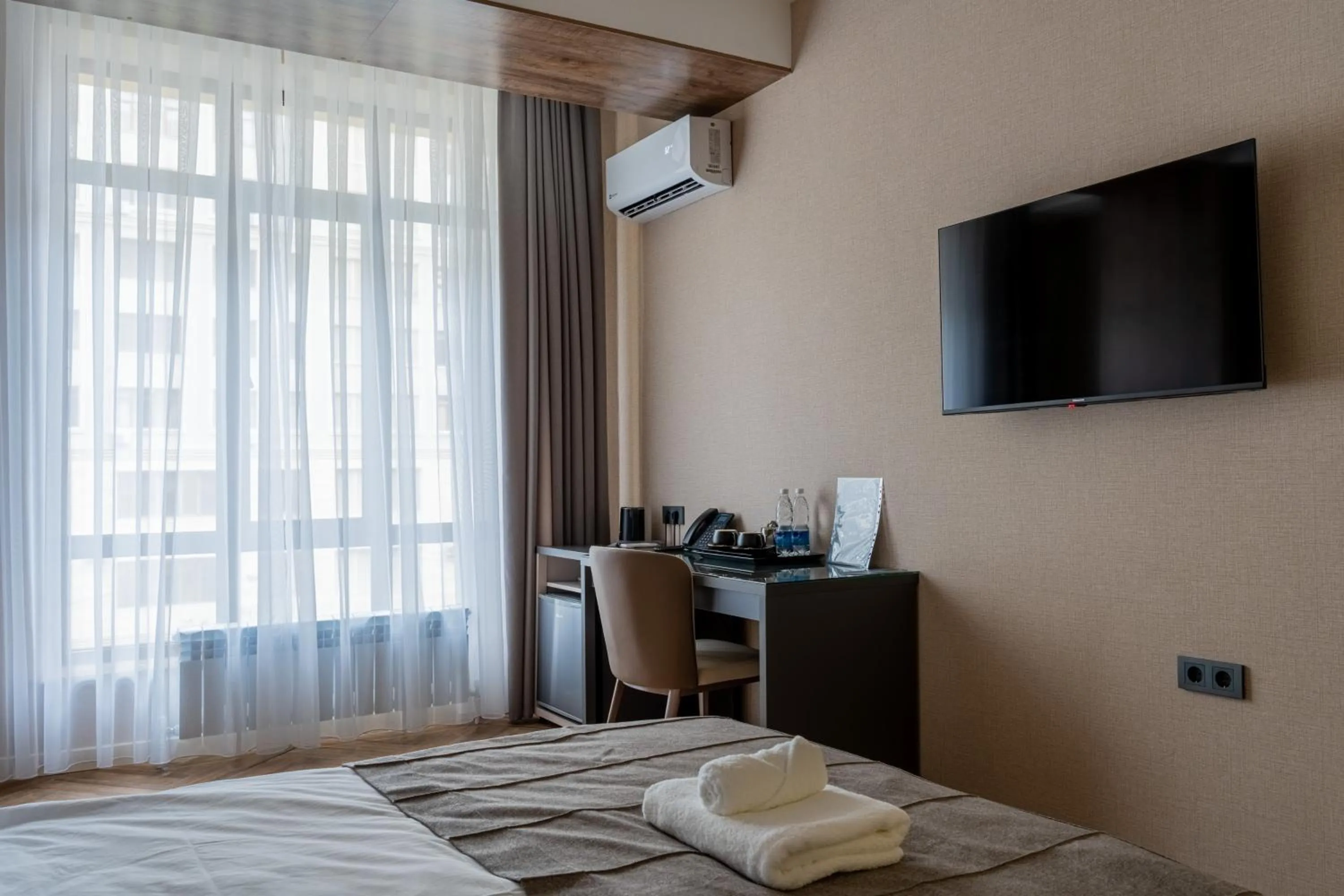 TV and multimedia, Bed in Five Hotel