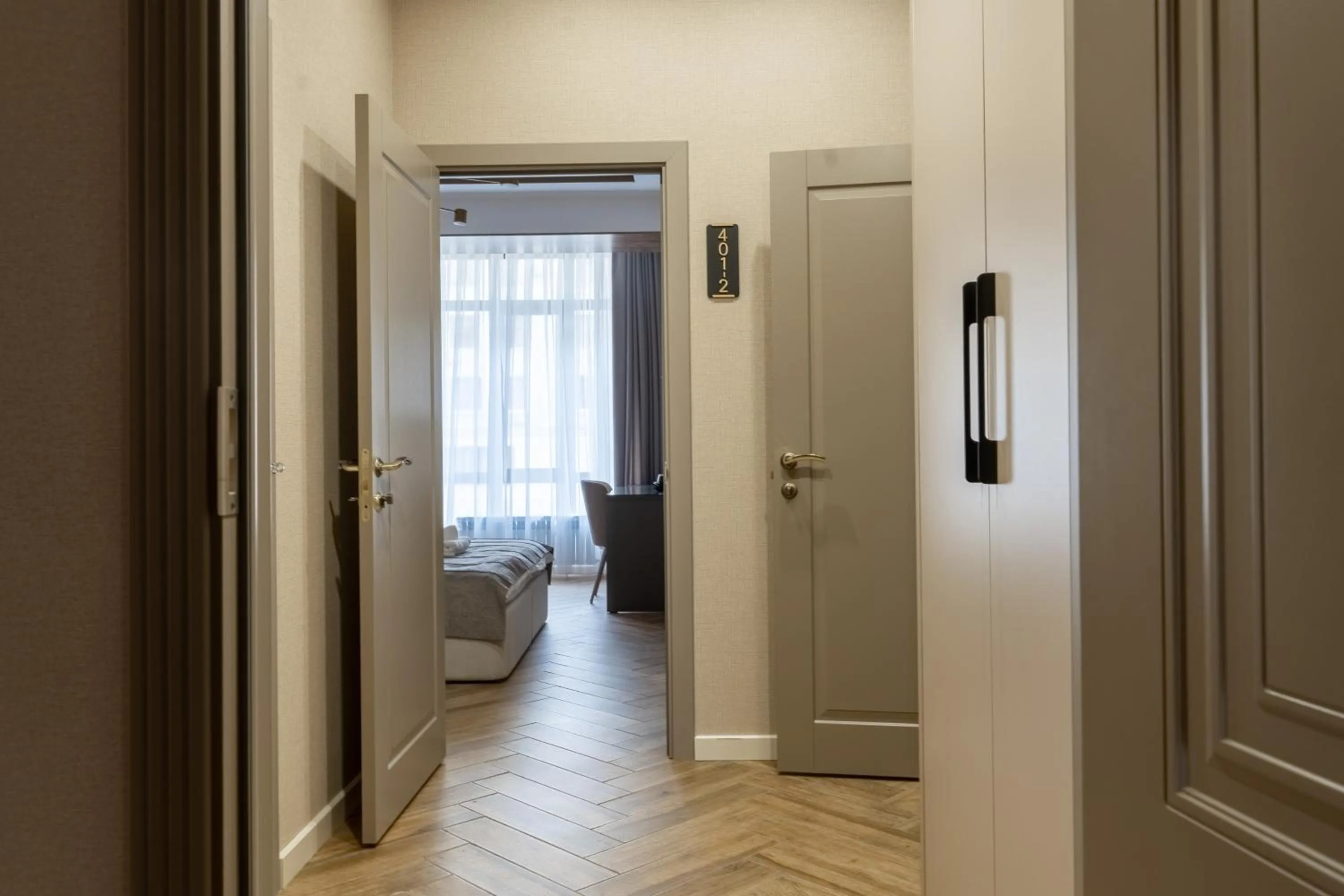 Photo of the whole room in Five Hotel