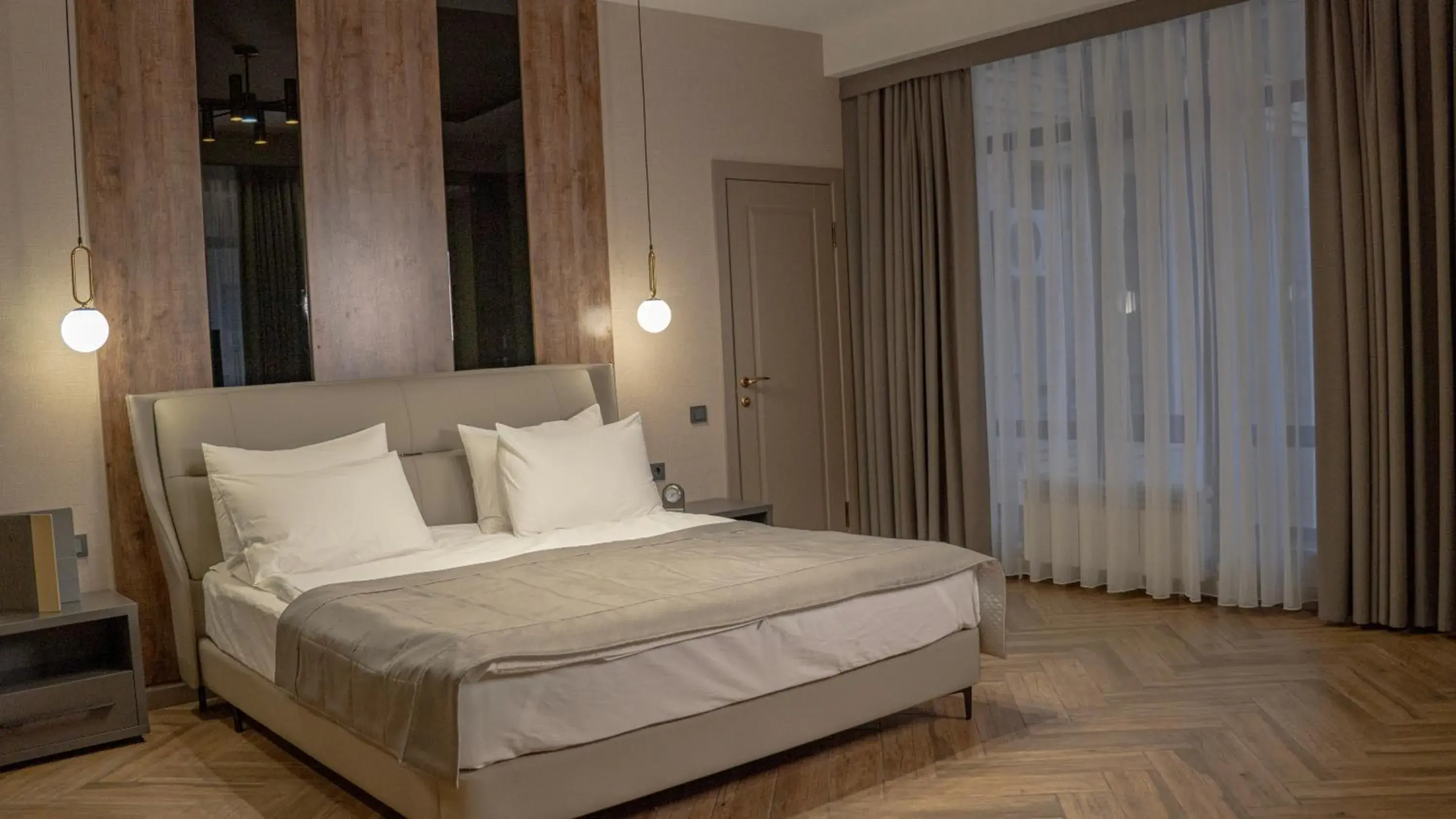 Bed in Five Hotel Bed in Five Hotel