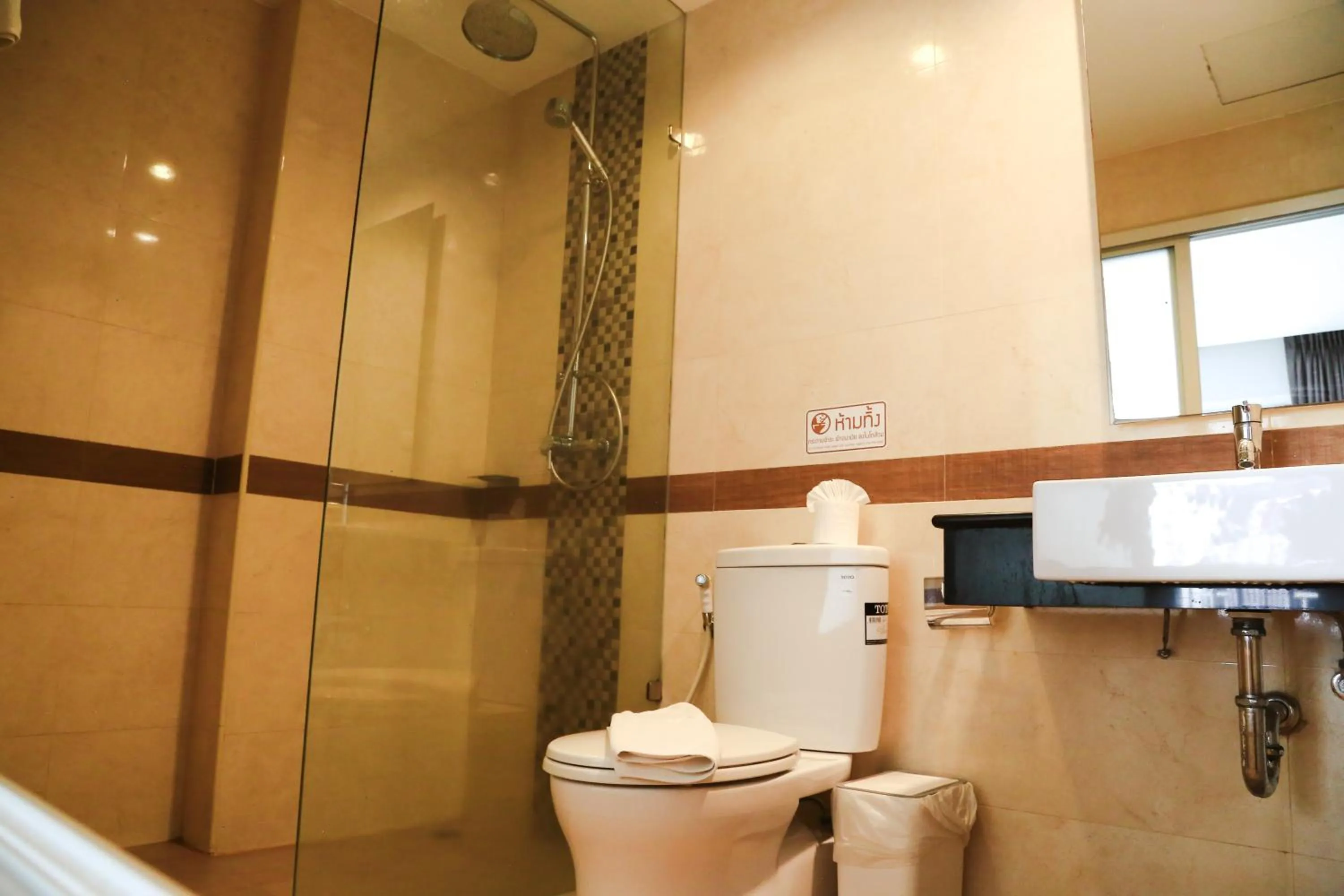 Shower in Di Yana Patong